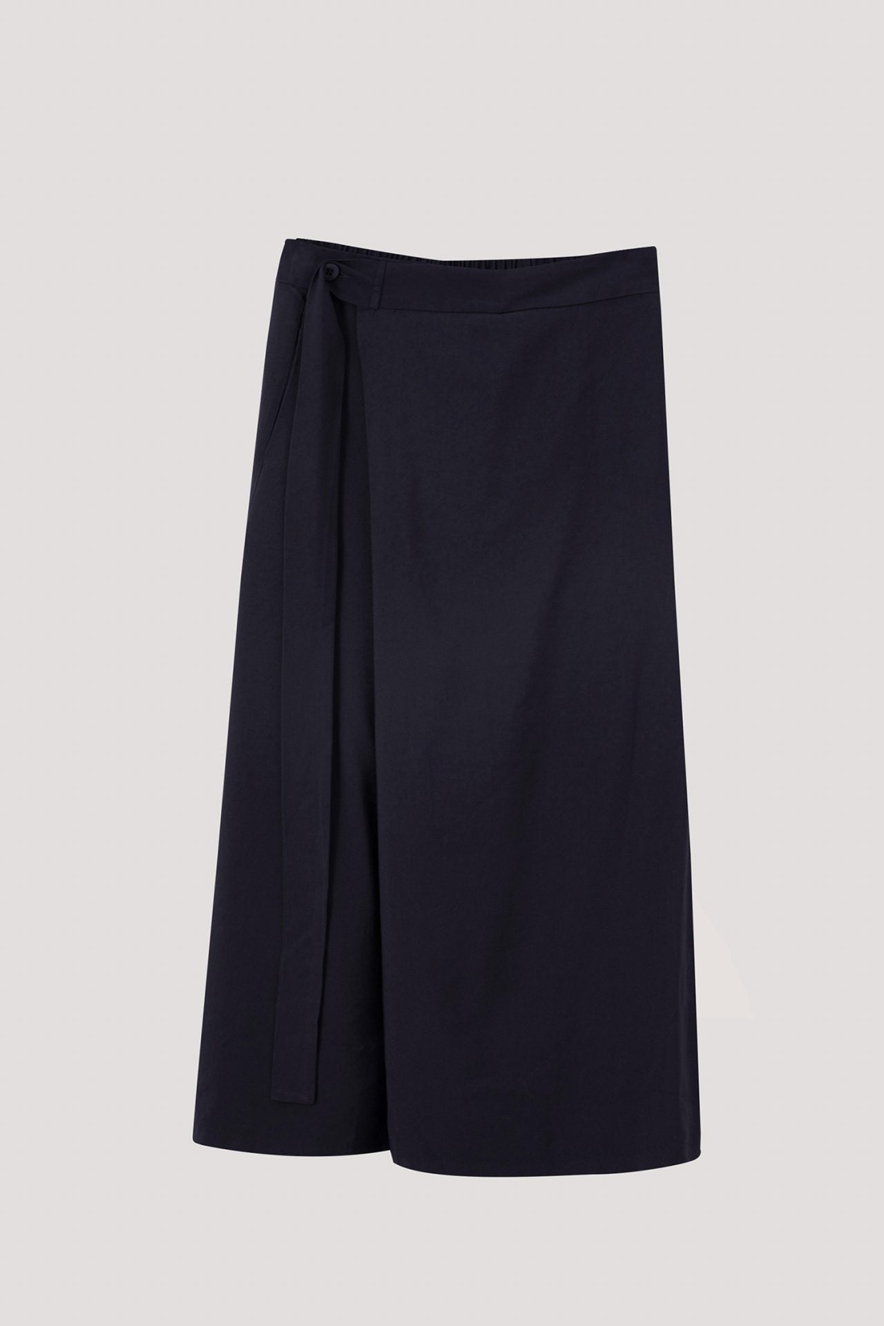 color:NAVY