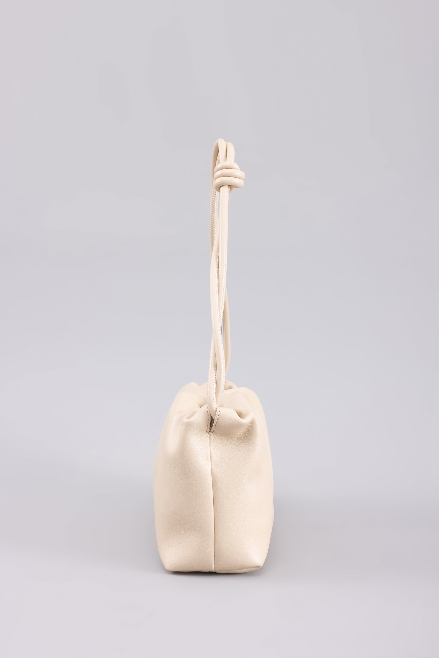 color:BEIGE
