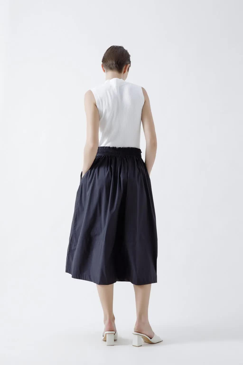 color:NAVY