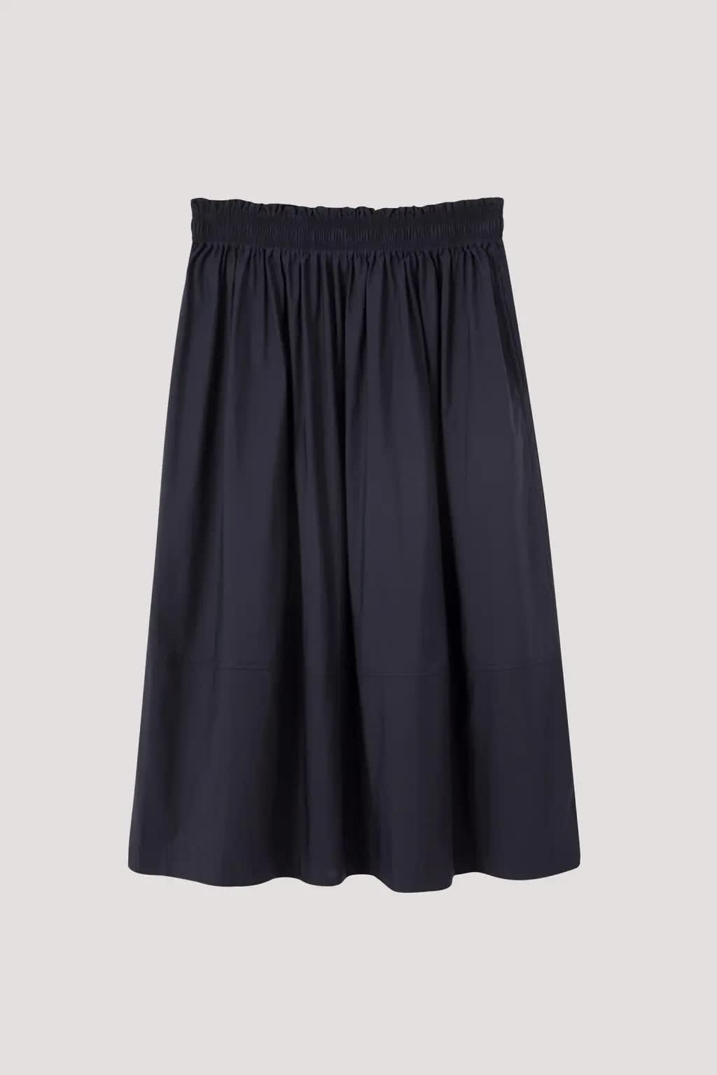 color:NAVY