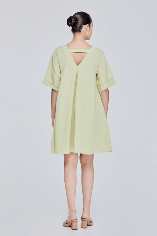 color:APPLE GREEN