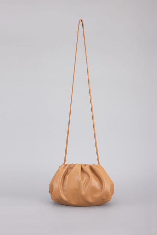 color:CARAMEL
