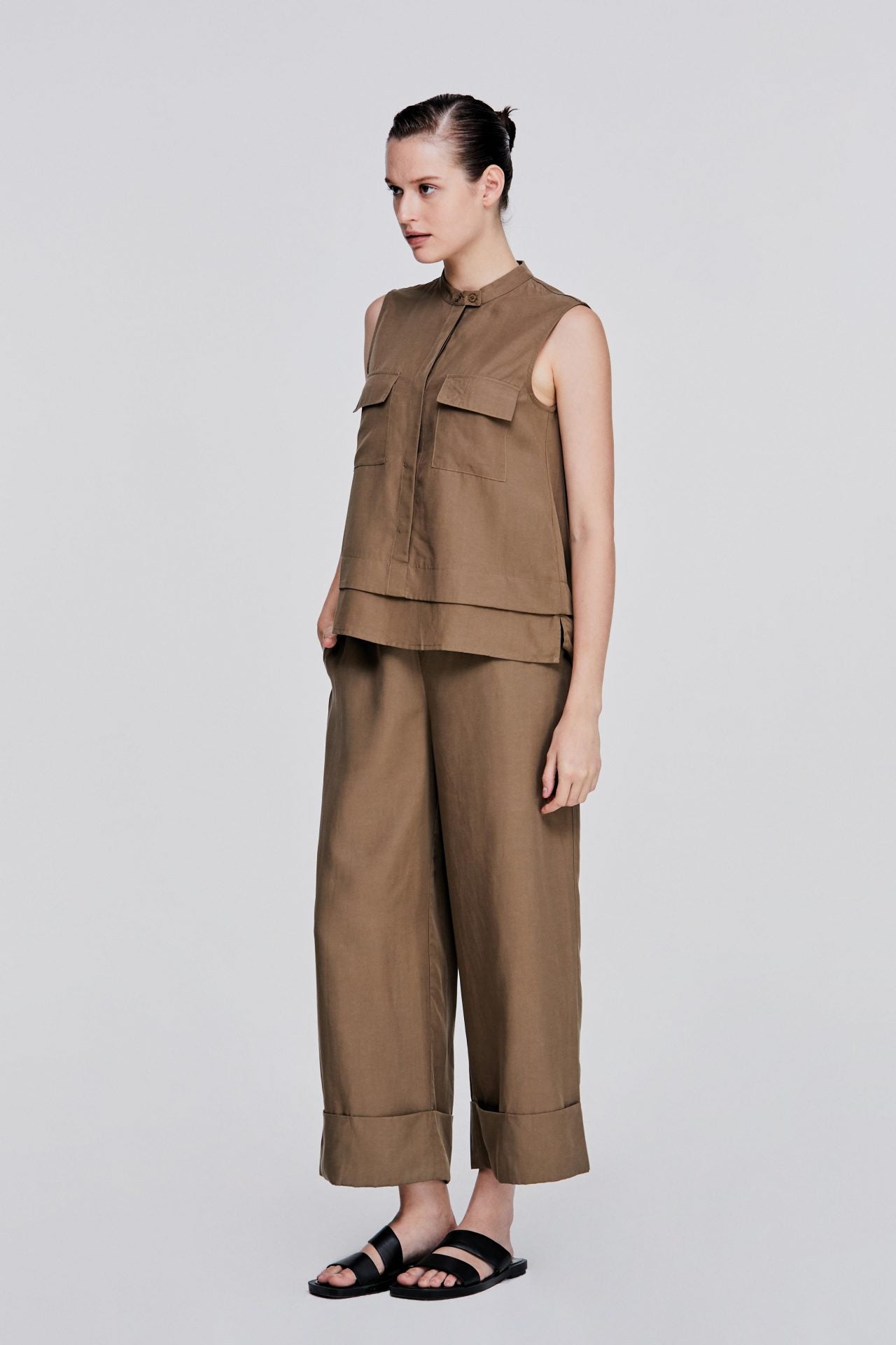color:MOCHA