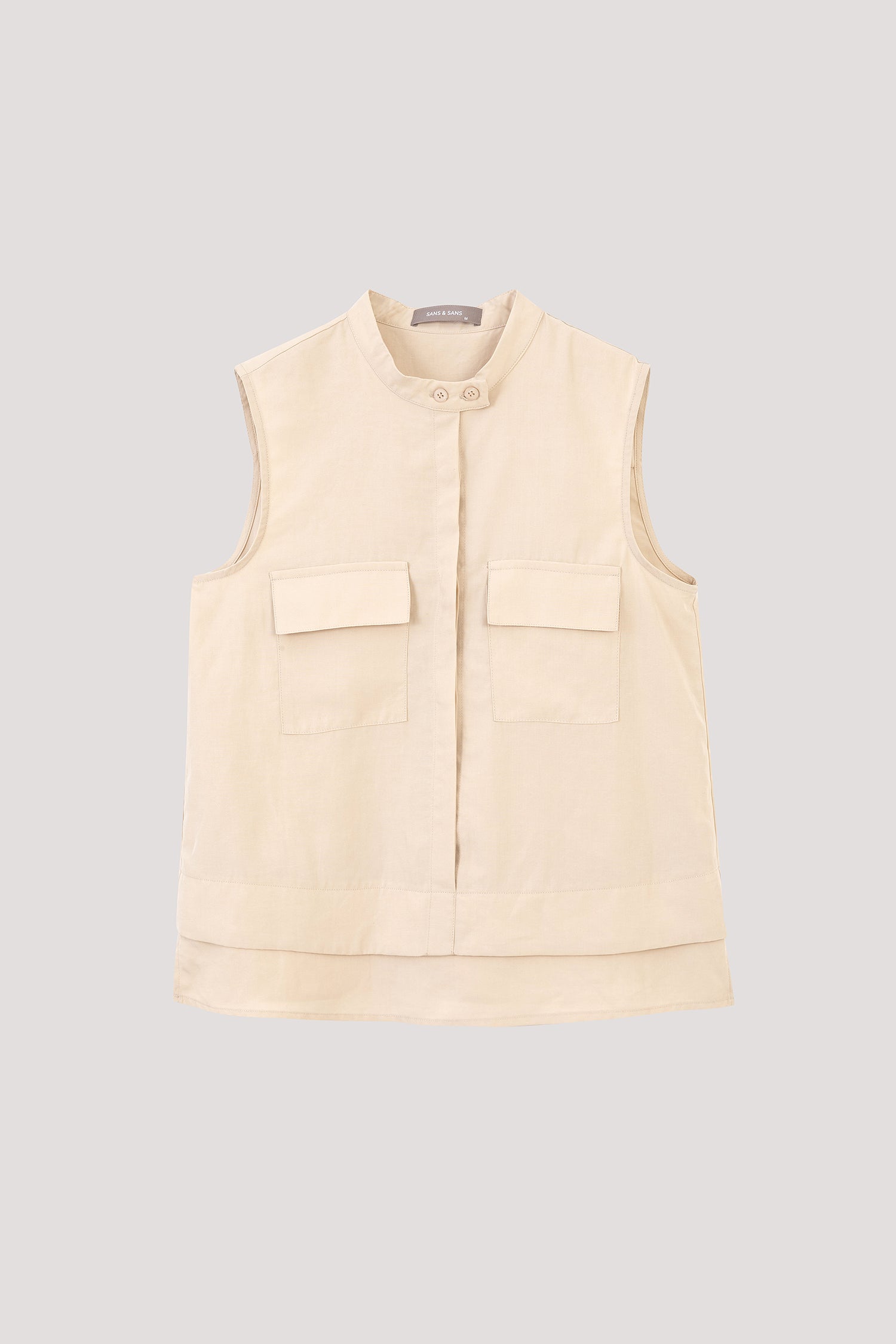 color:BEIGE