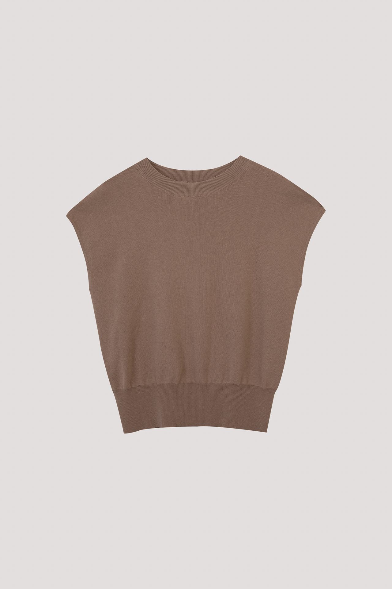 color:BROWN