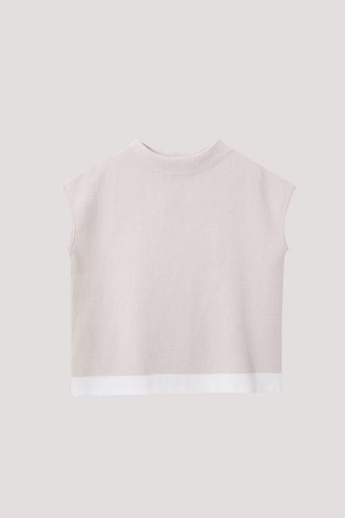 color:BEIGE