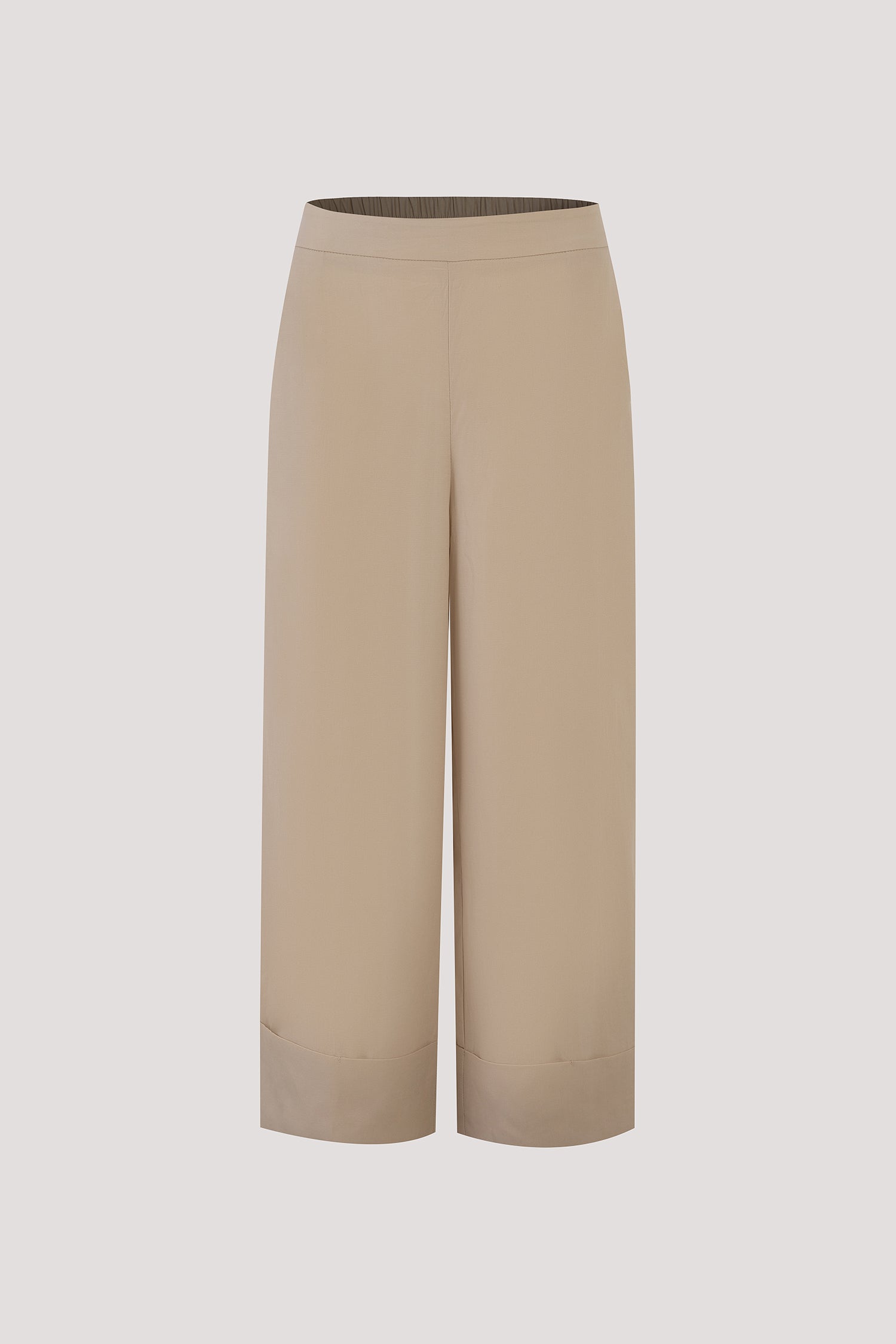color:BEIGE