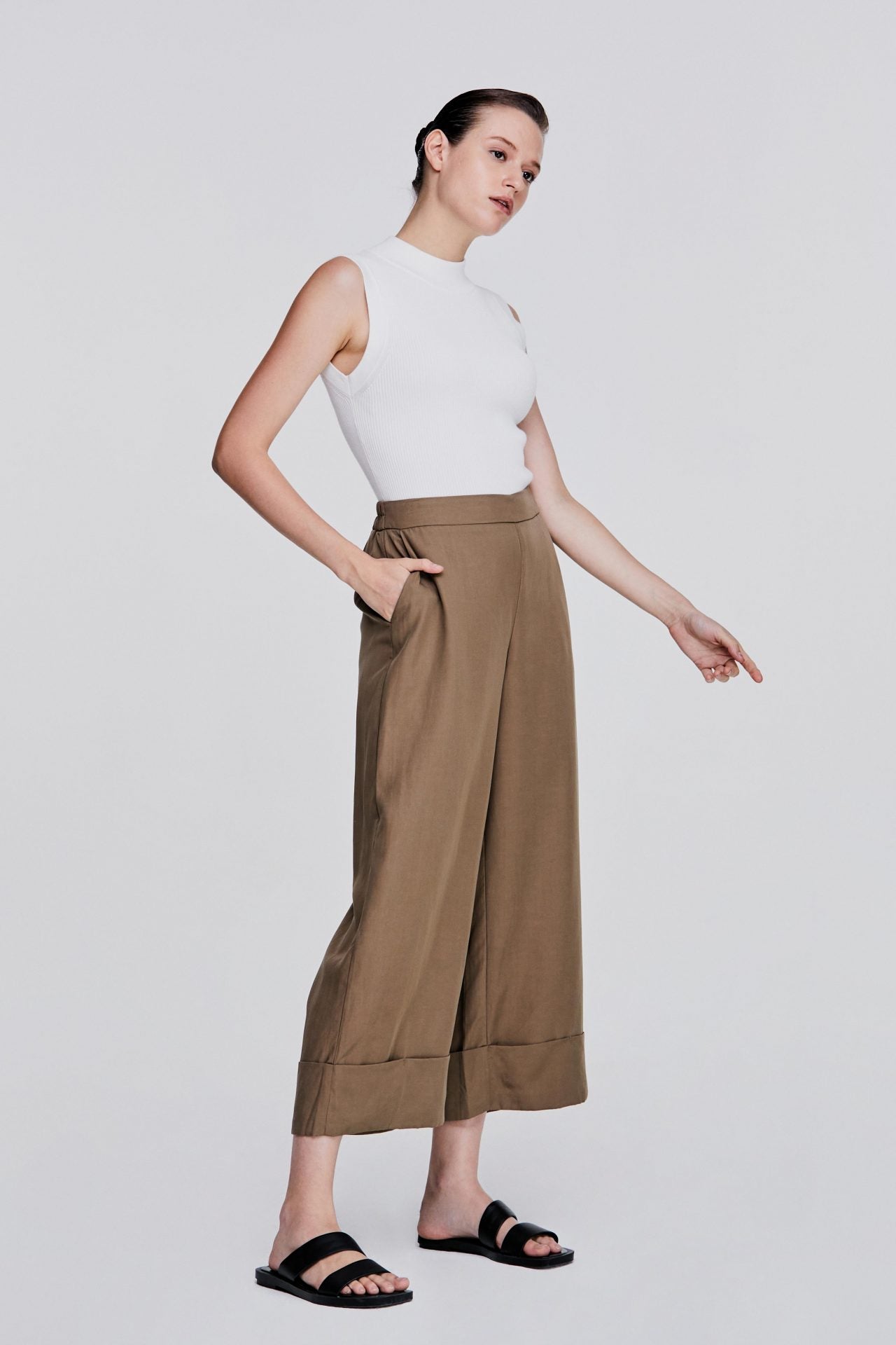 color:MOCHA