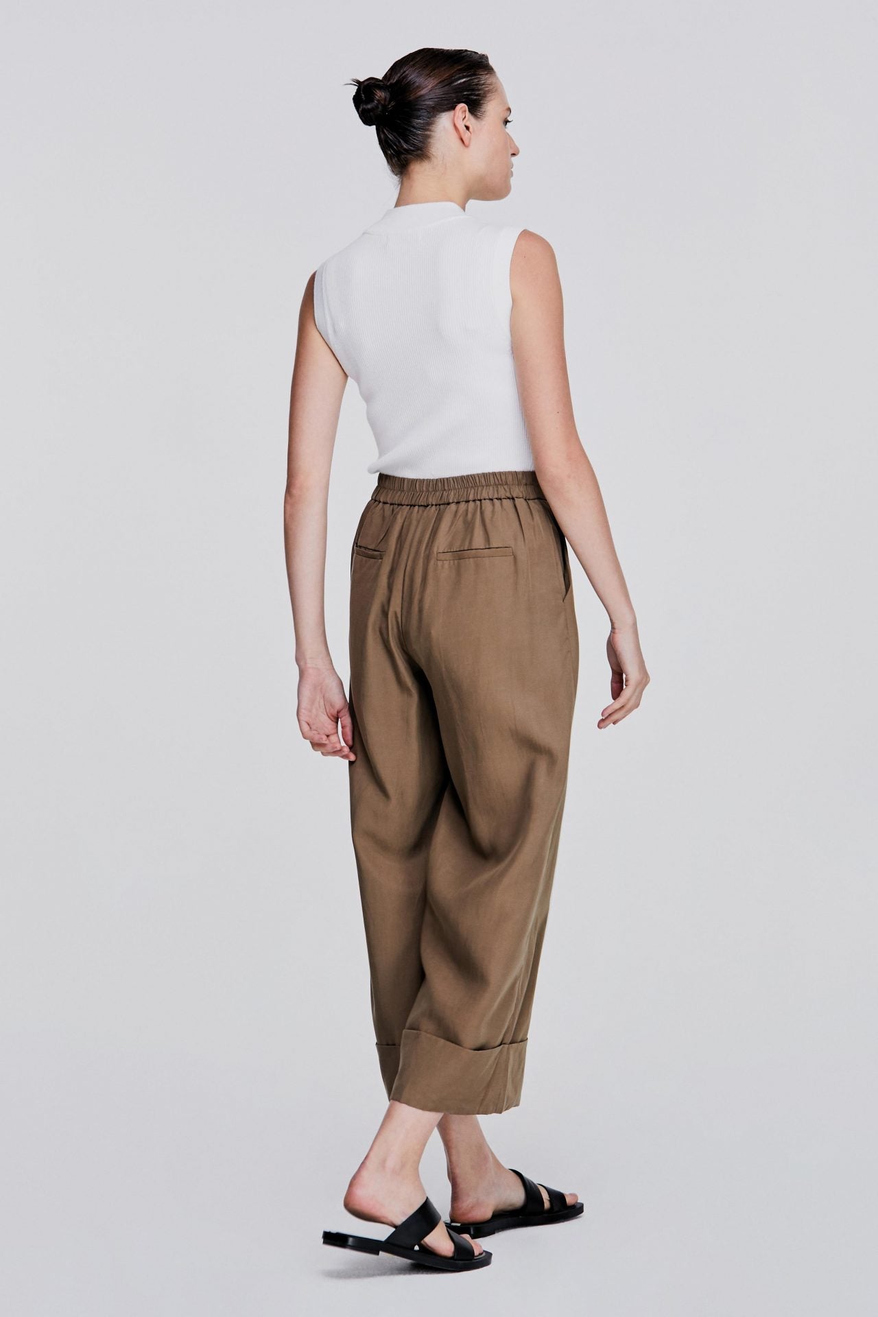 color:MOCHA