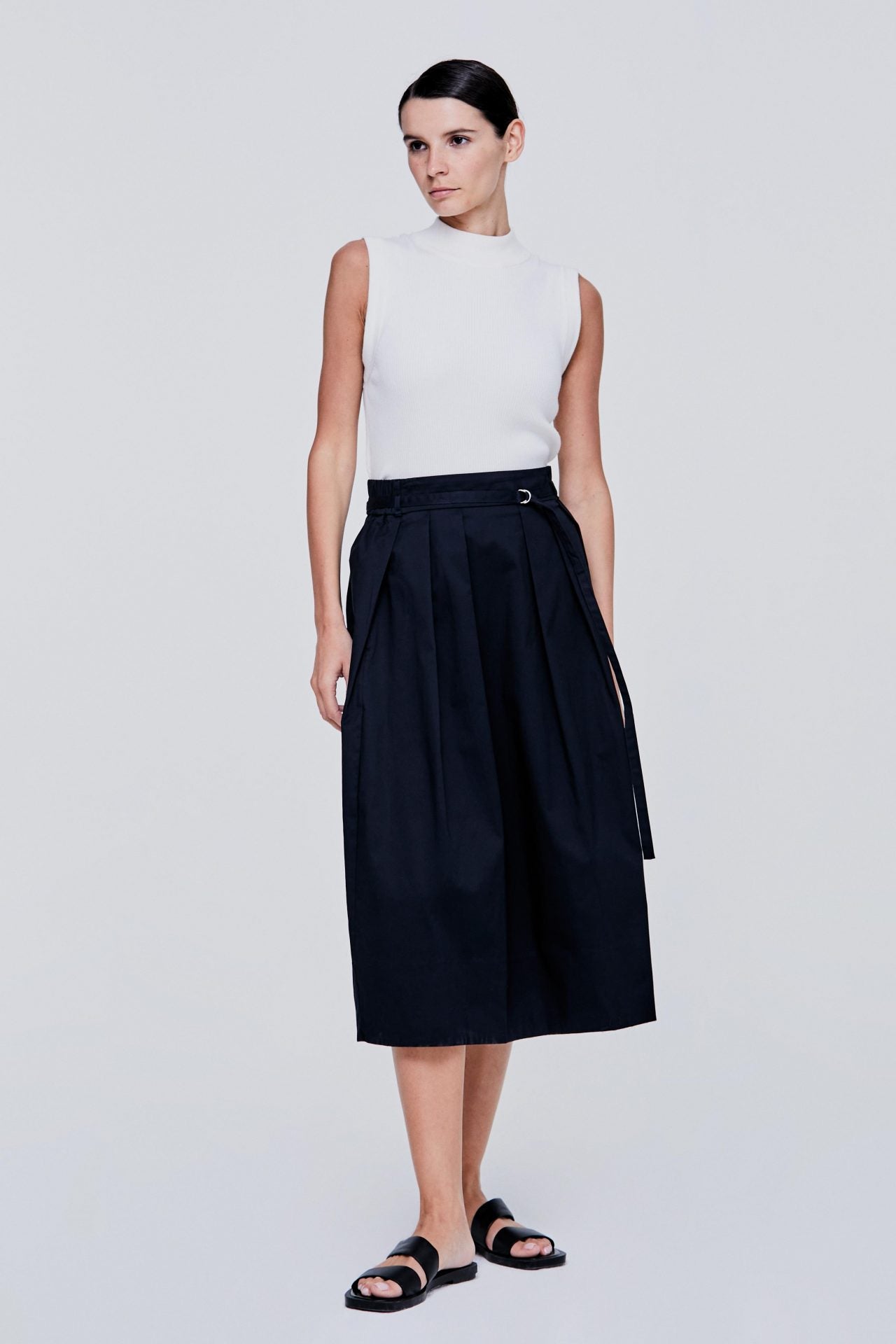 color:NAVY