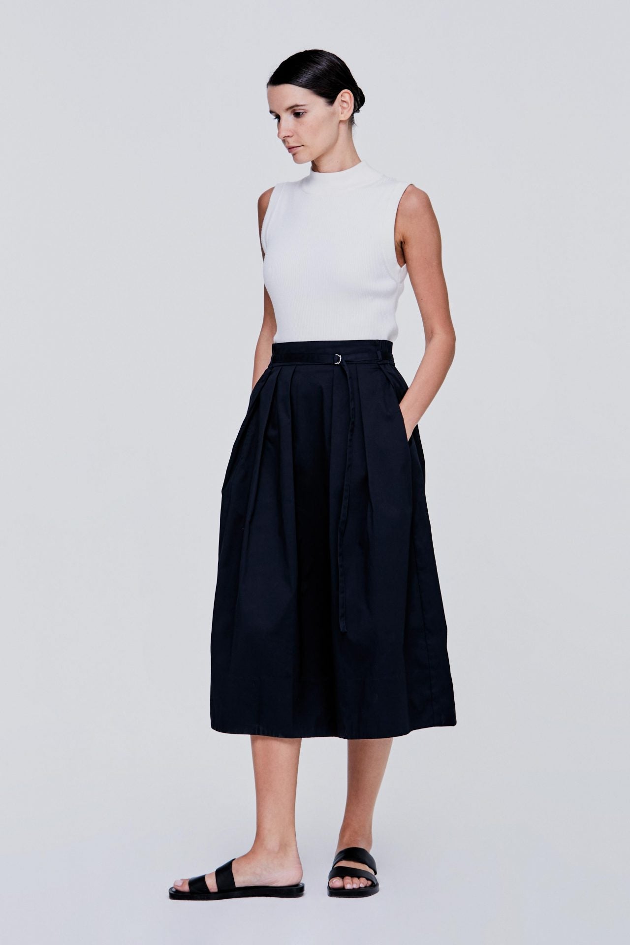 color:NAVY