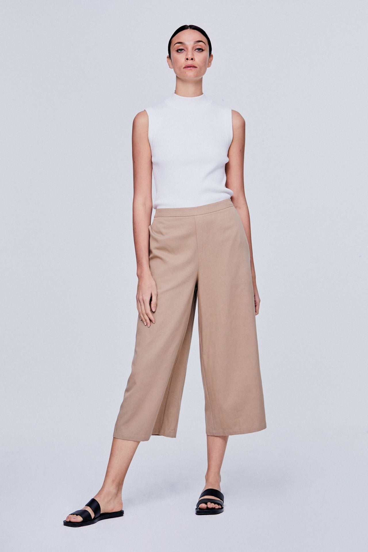 color:KHAKI