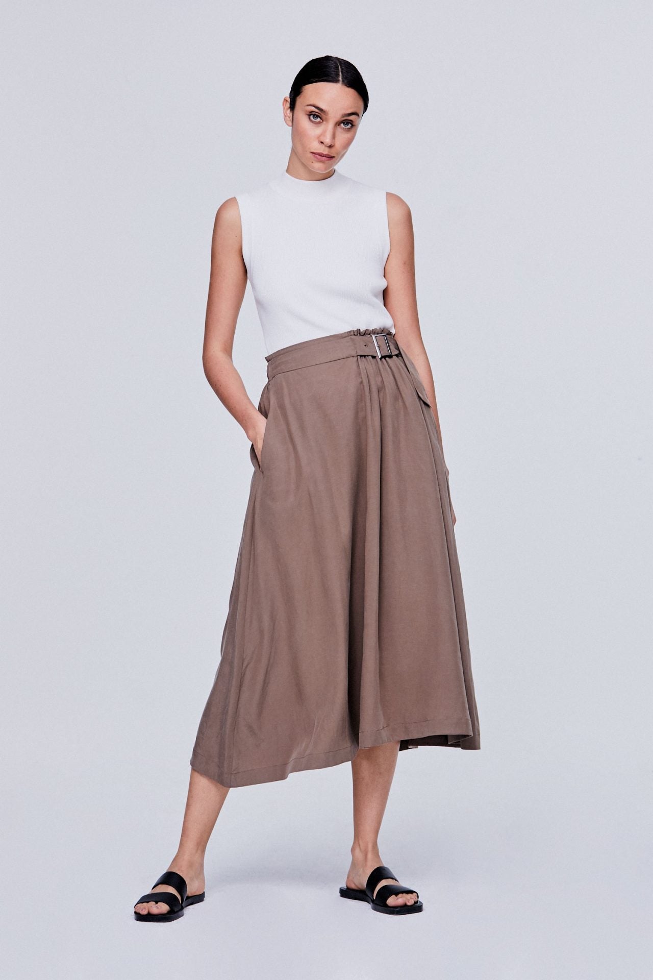 color:KHAKI GREEN