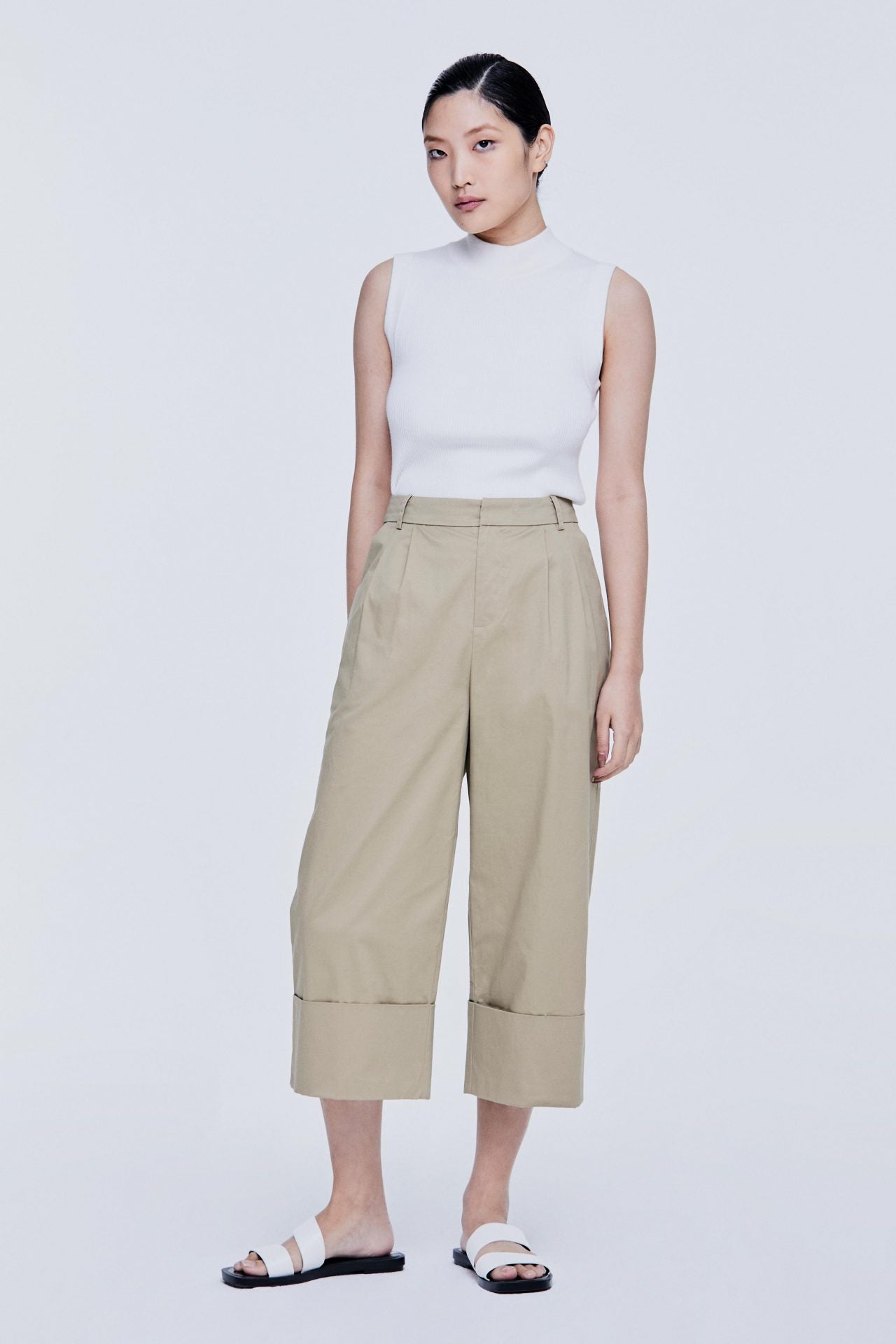 color:KHAKI