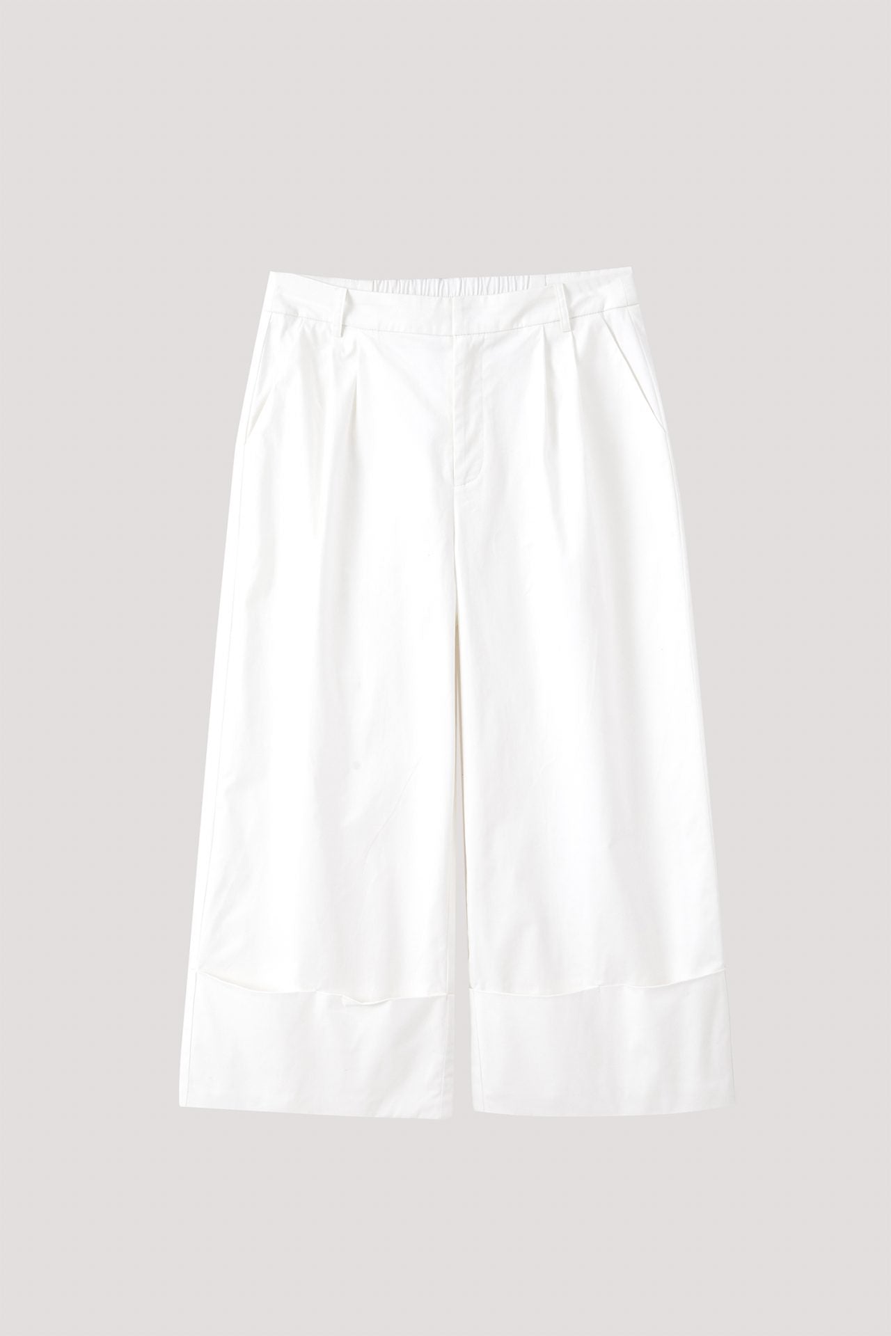 color:CREAM