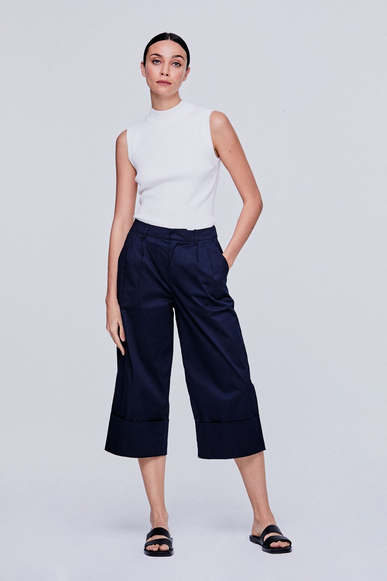 color:NAVY