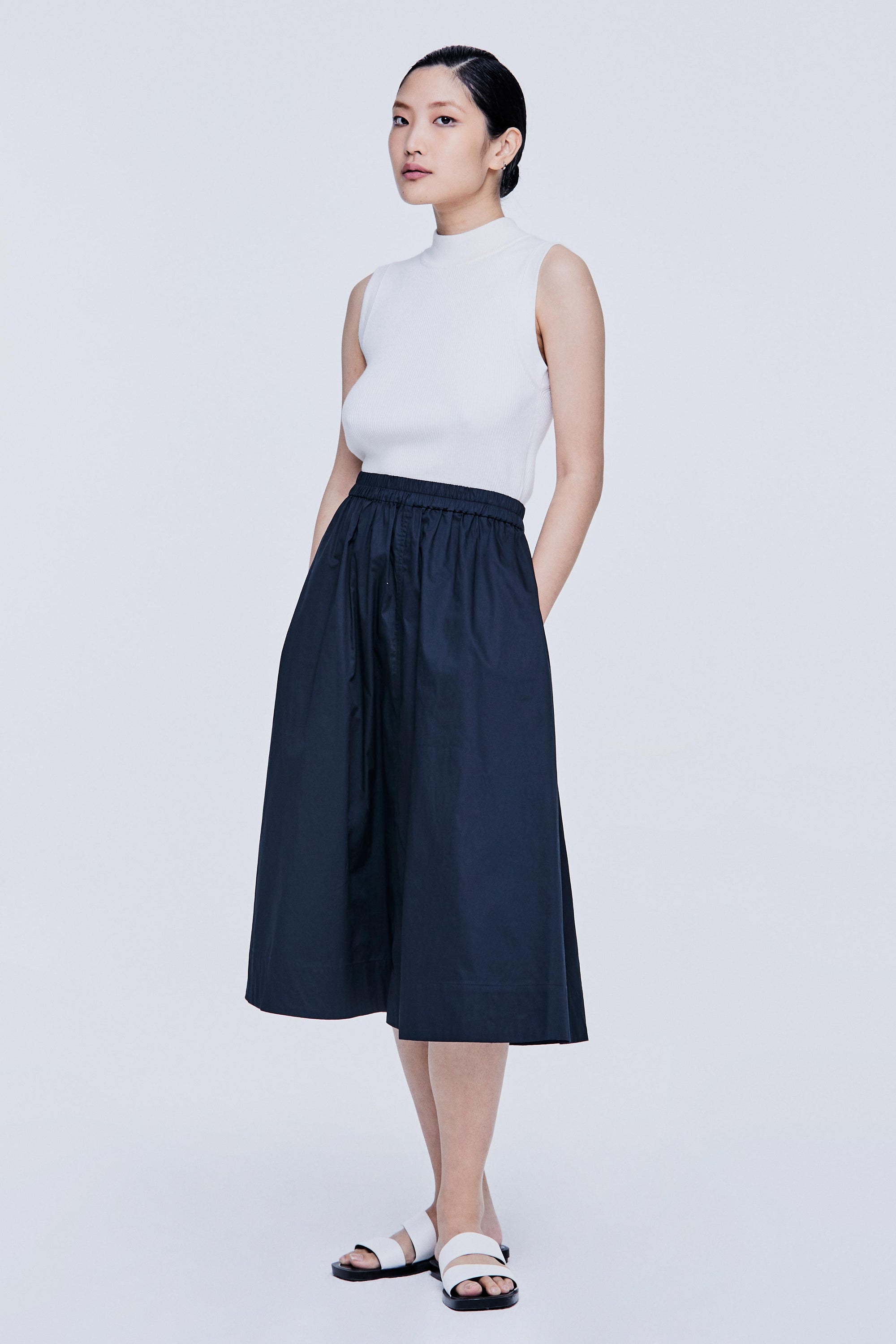 color:NAVY