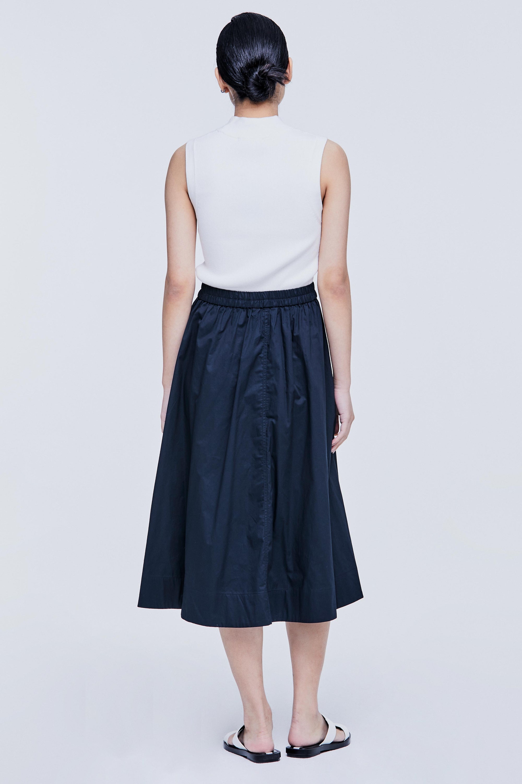 color:NAVY