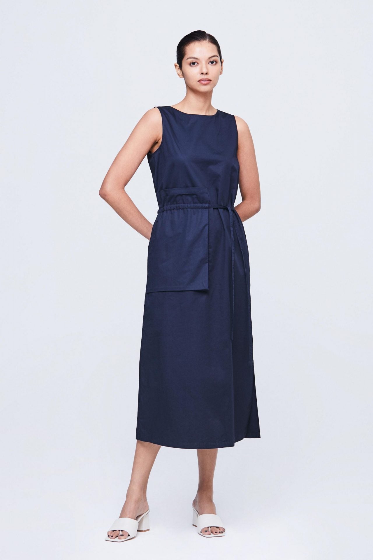 color:NAVY