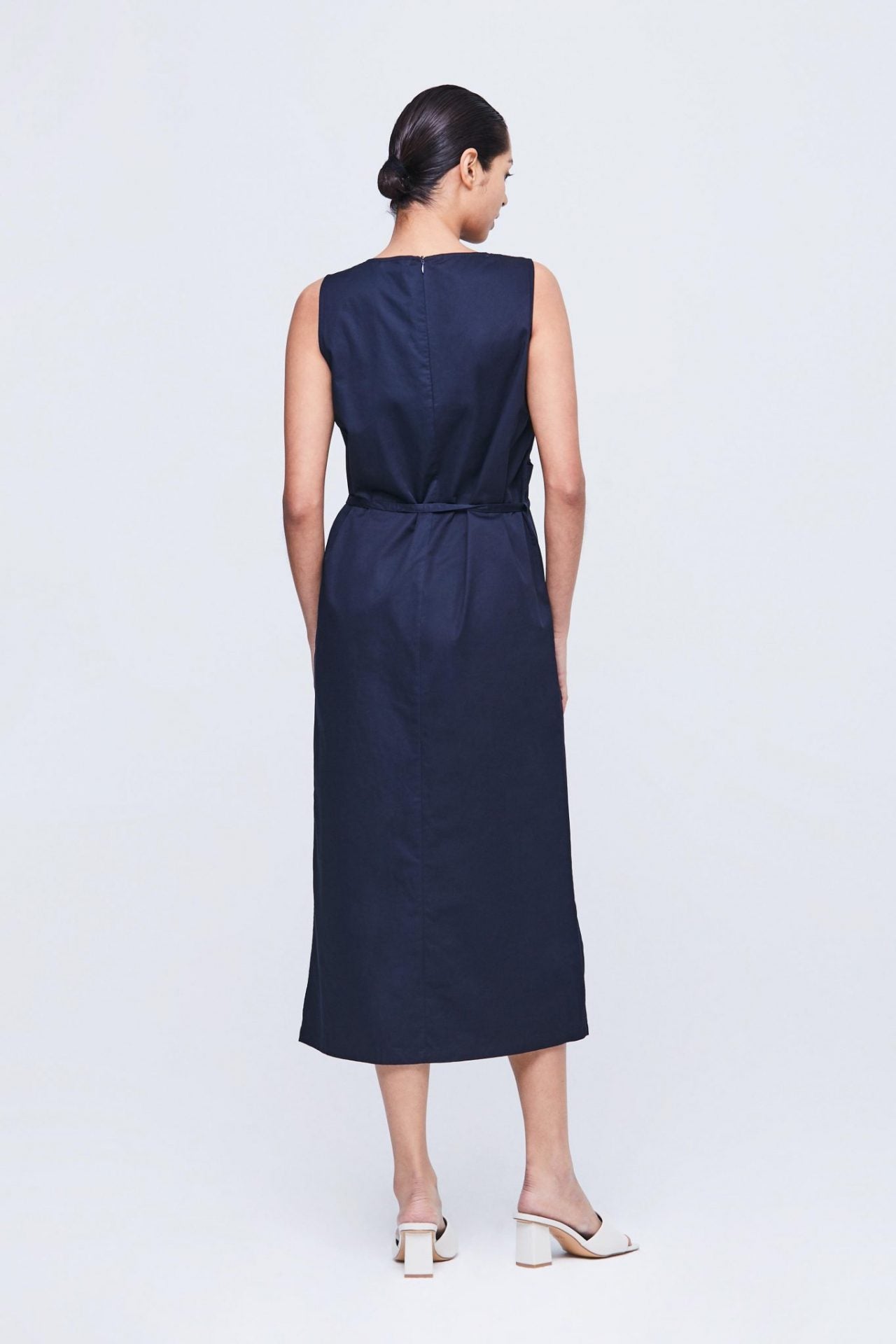 color:NAVY