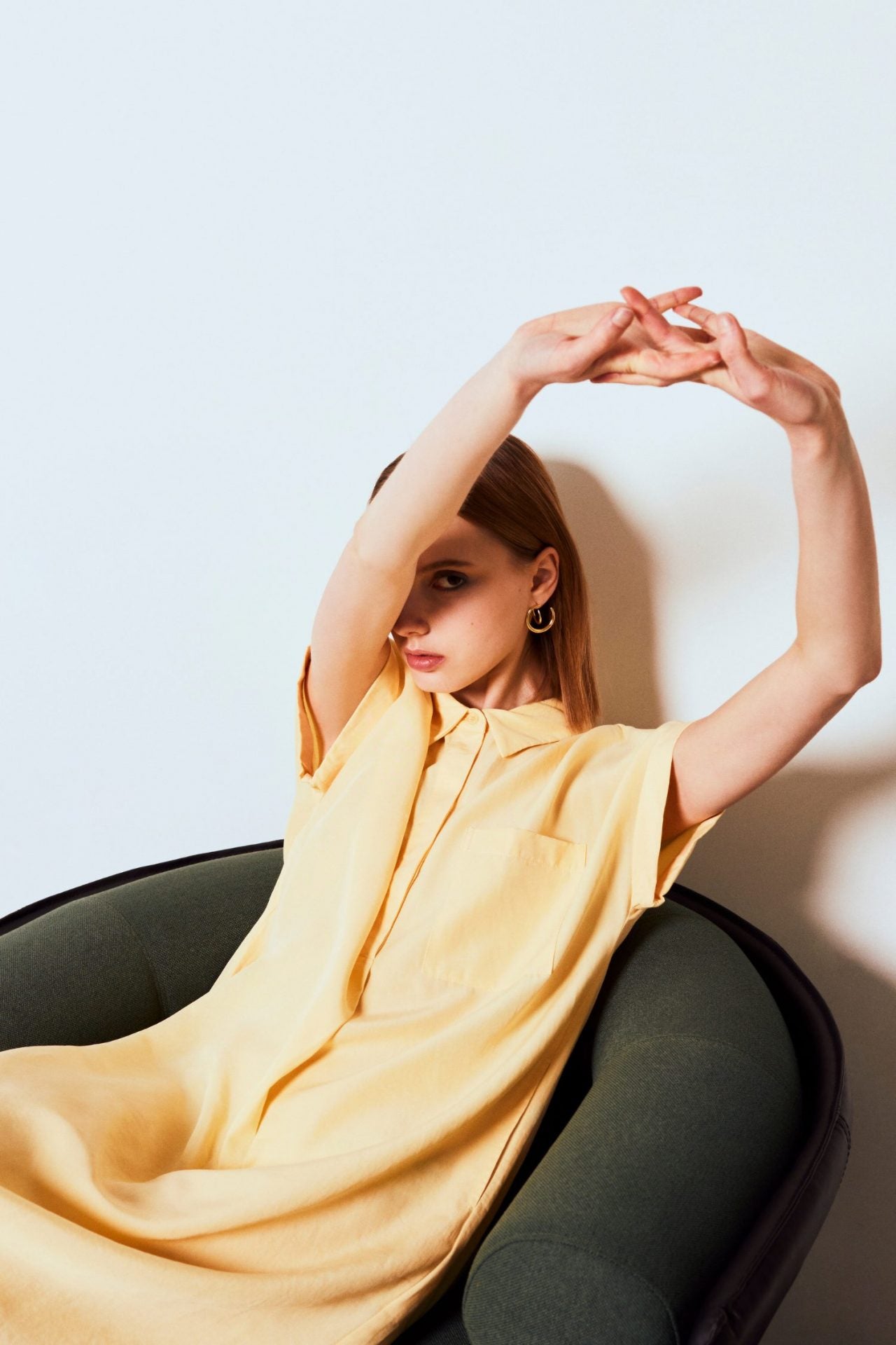 color:PALE YELLOW