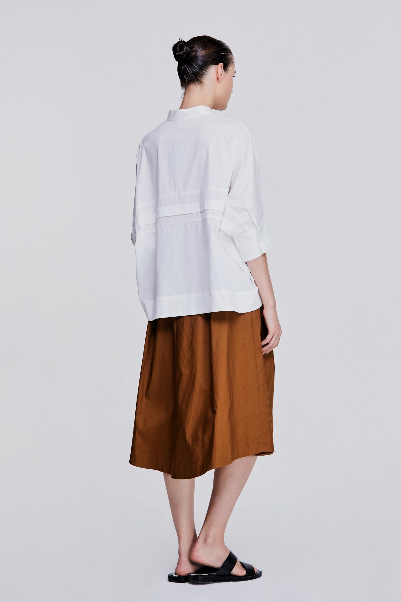 color:IVORY
