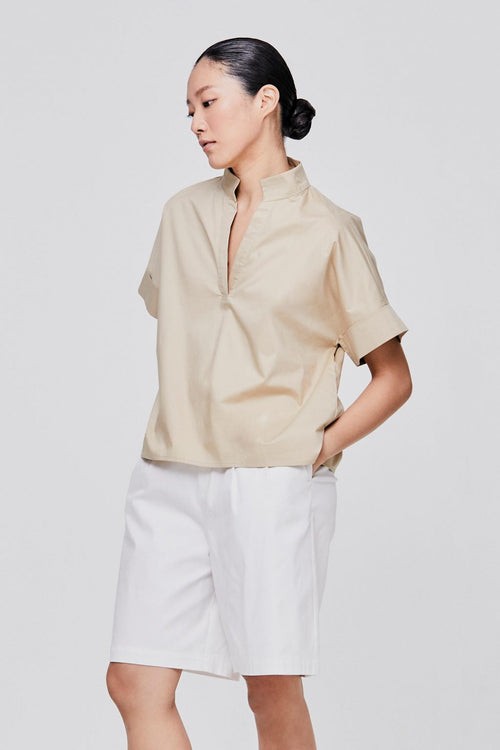 color:KHAKI
