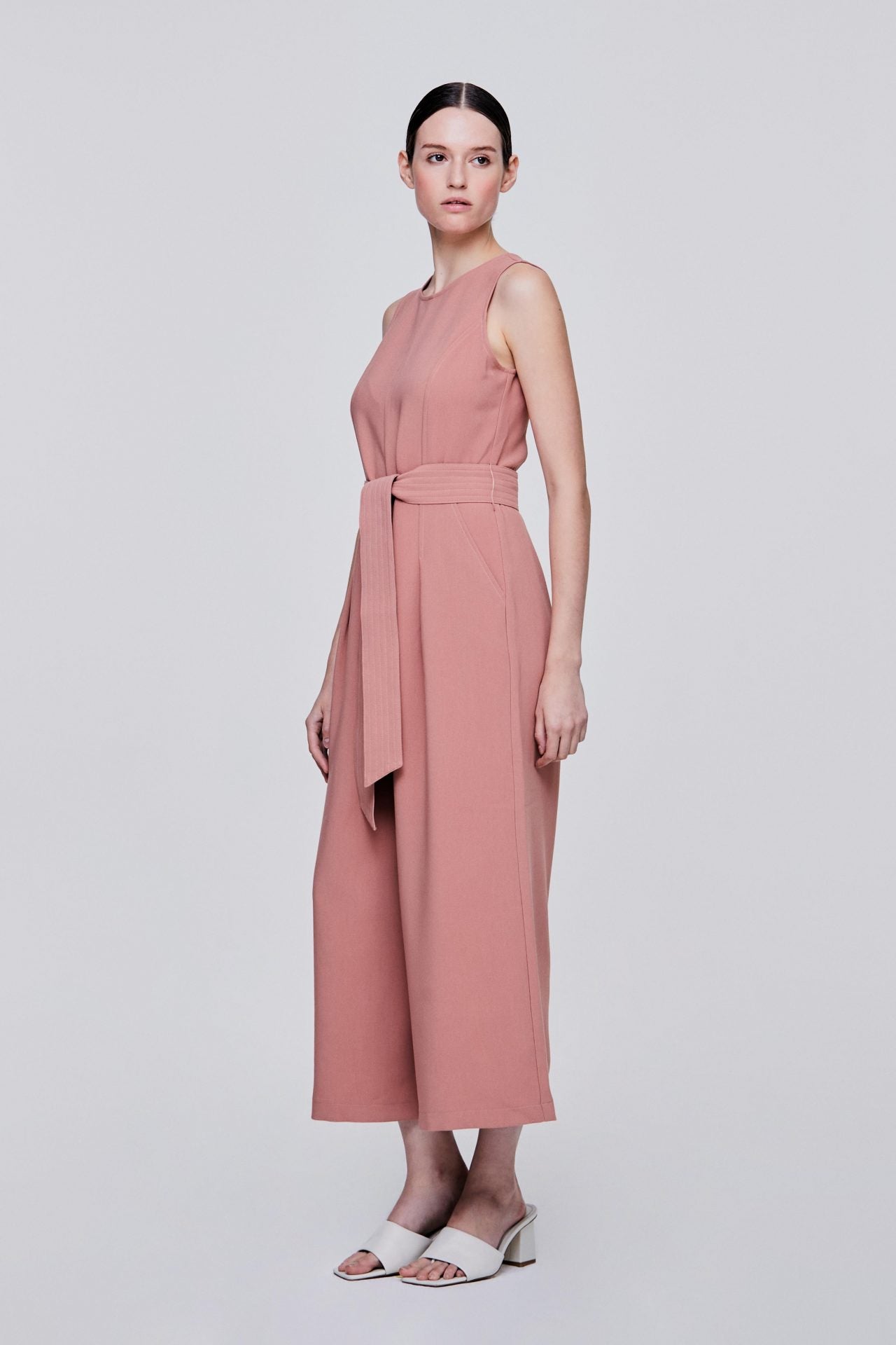 color:BLUSH