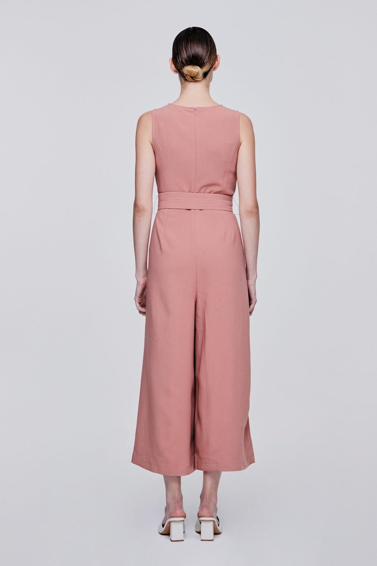 color:BLUSH