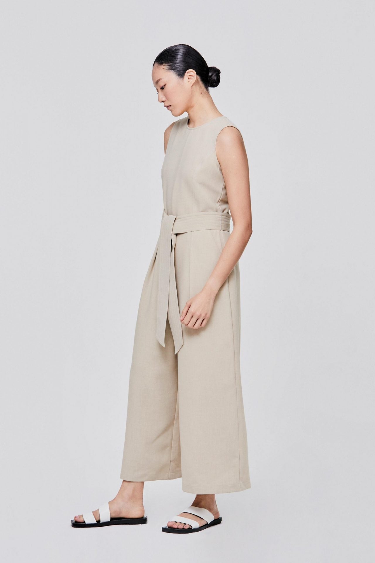 color:SAND