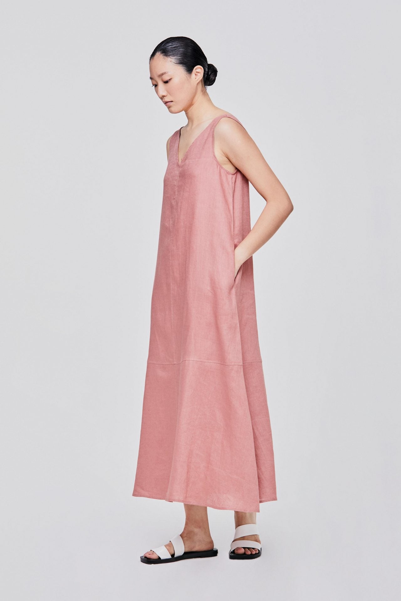color:BLUSH
