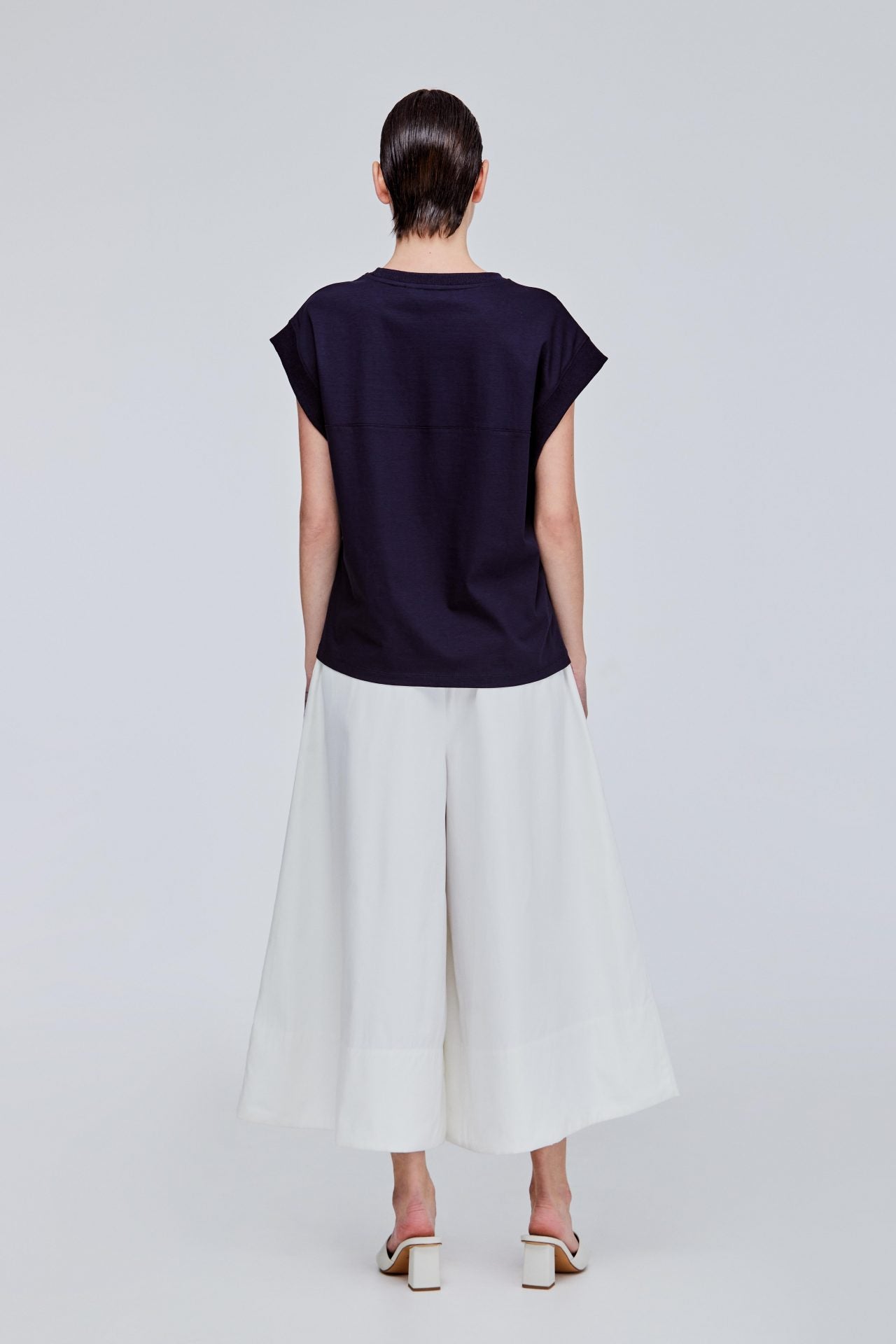 color:NAVY