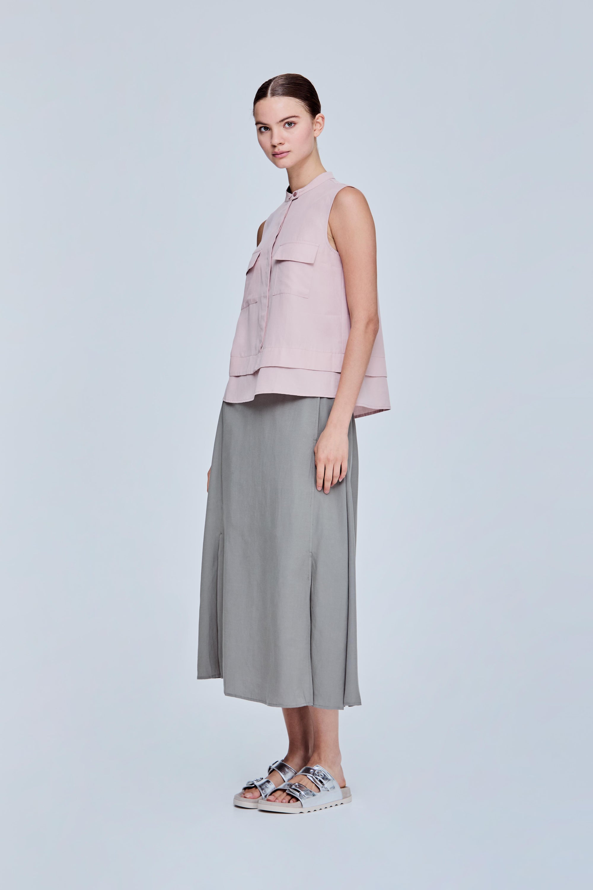 color:BLUSH