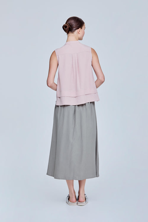 color:BLUSH