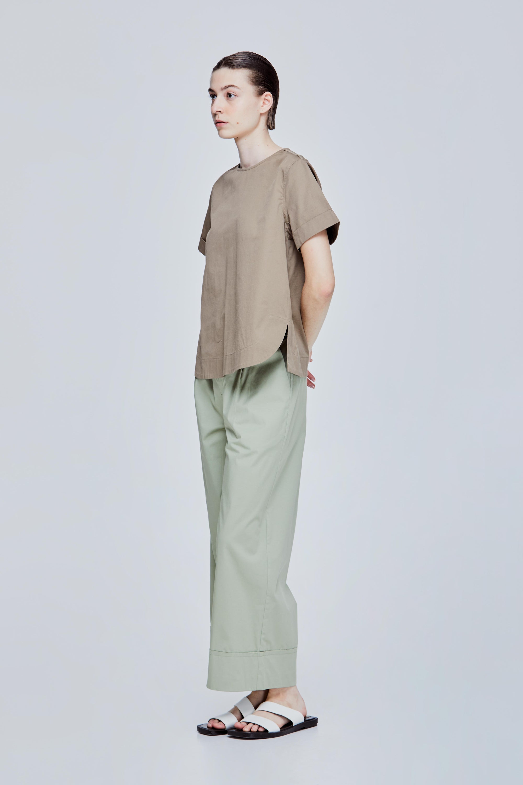 color:BROWN