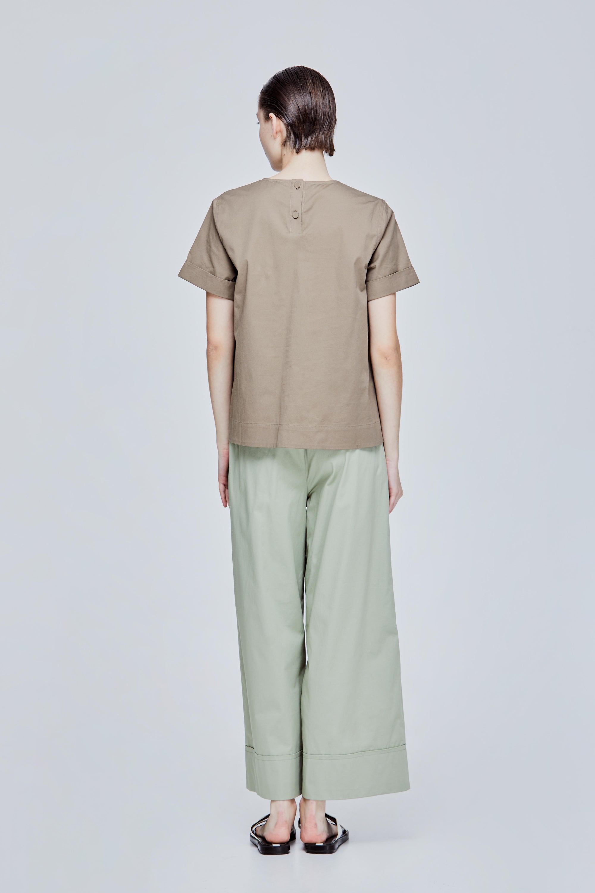color:BROWN