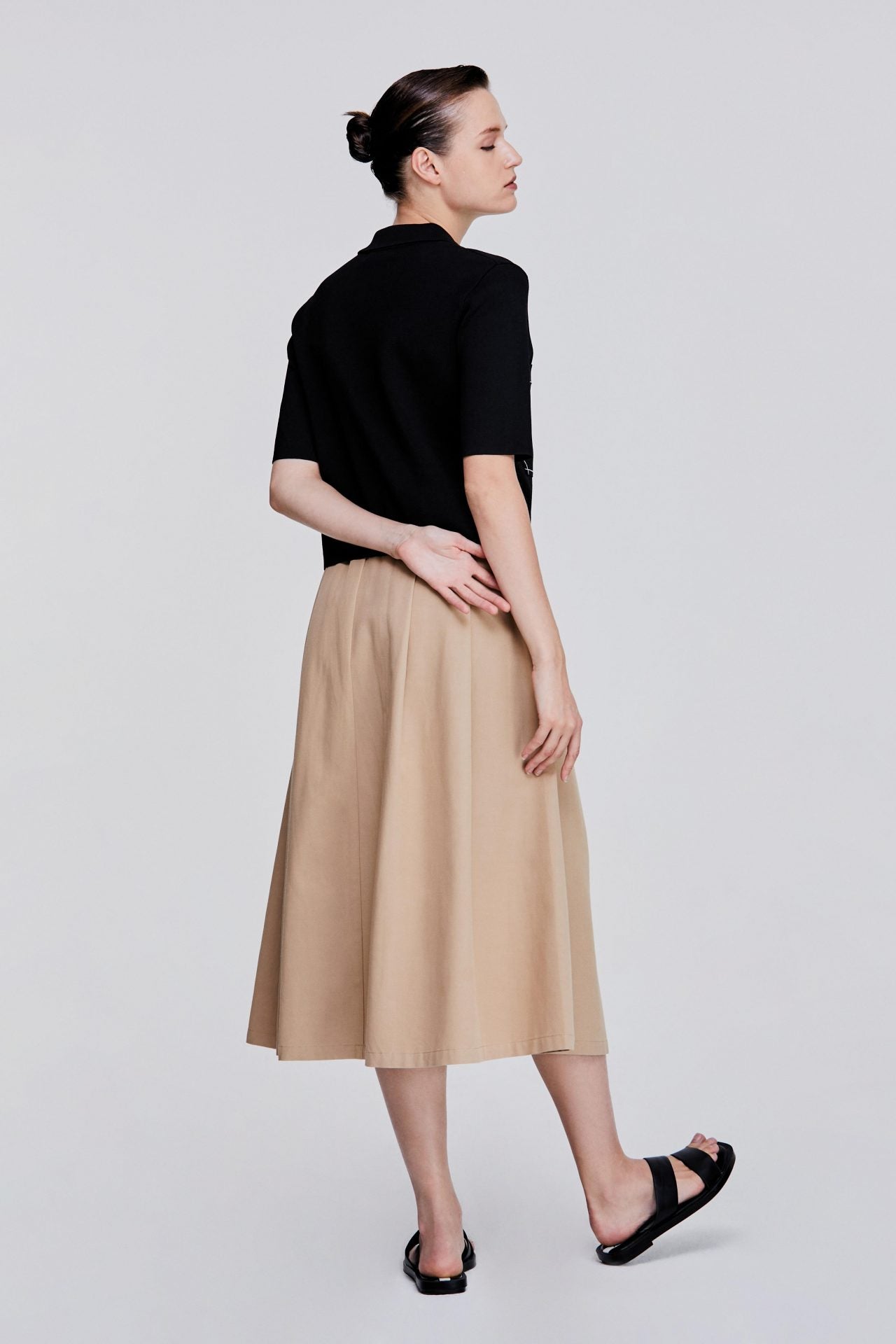 color:NOIR