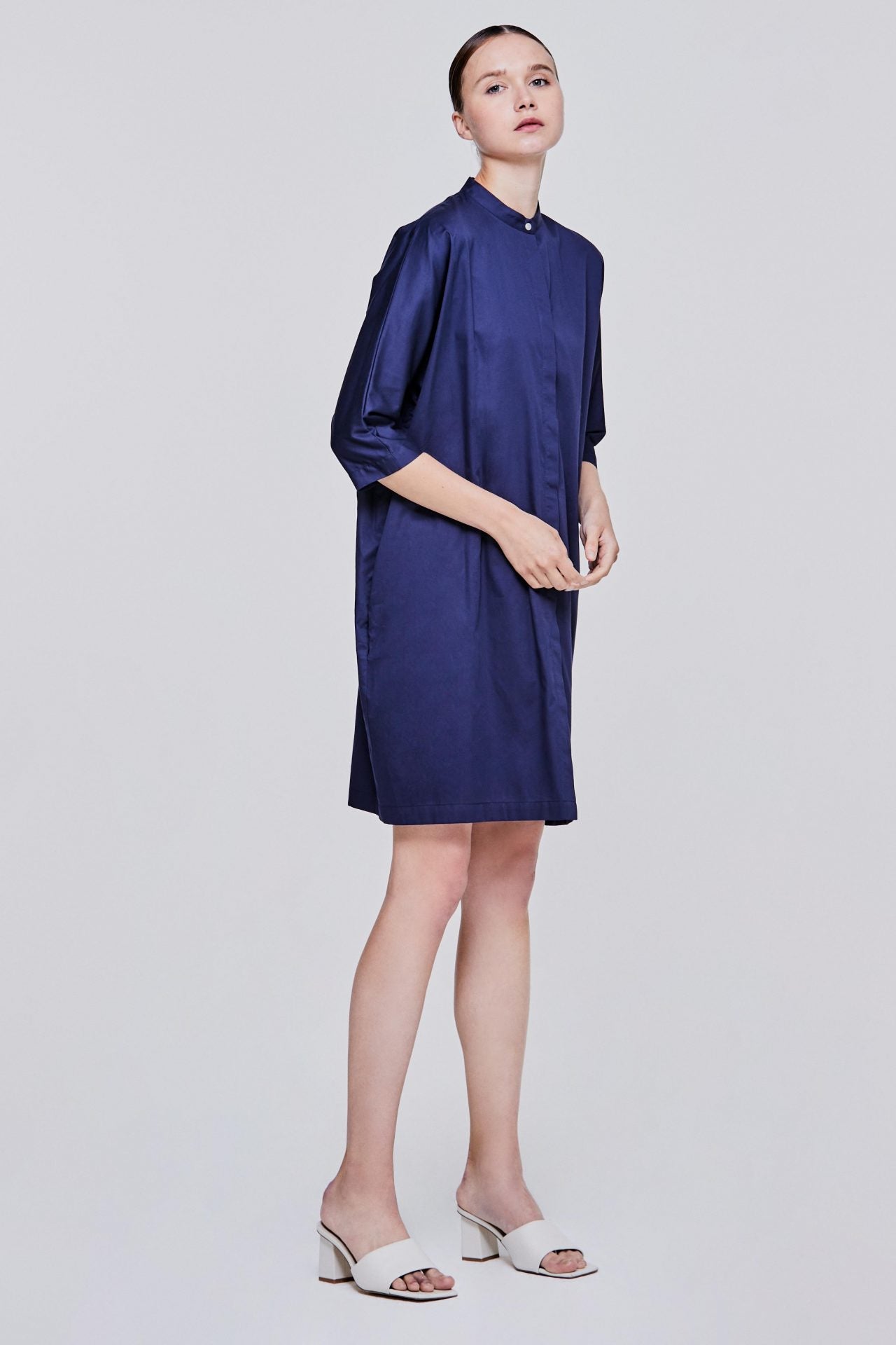 color:NAVY