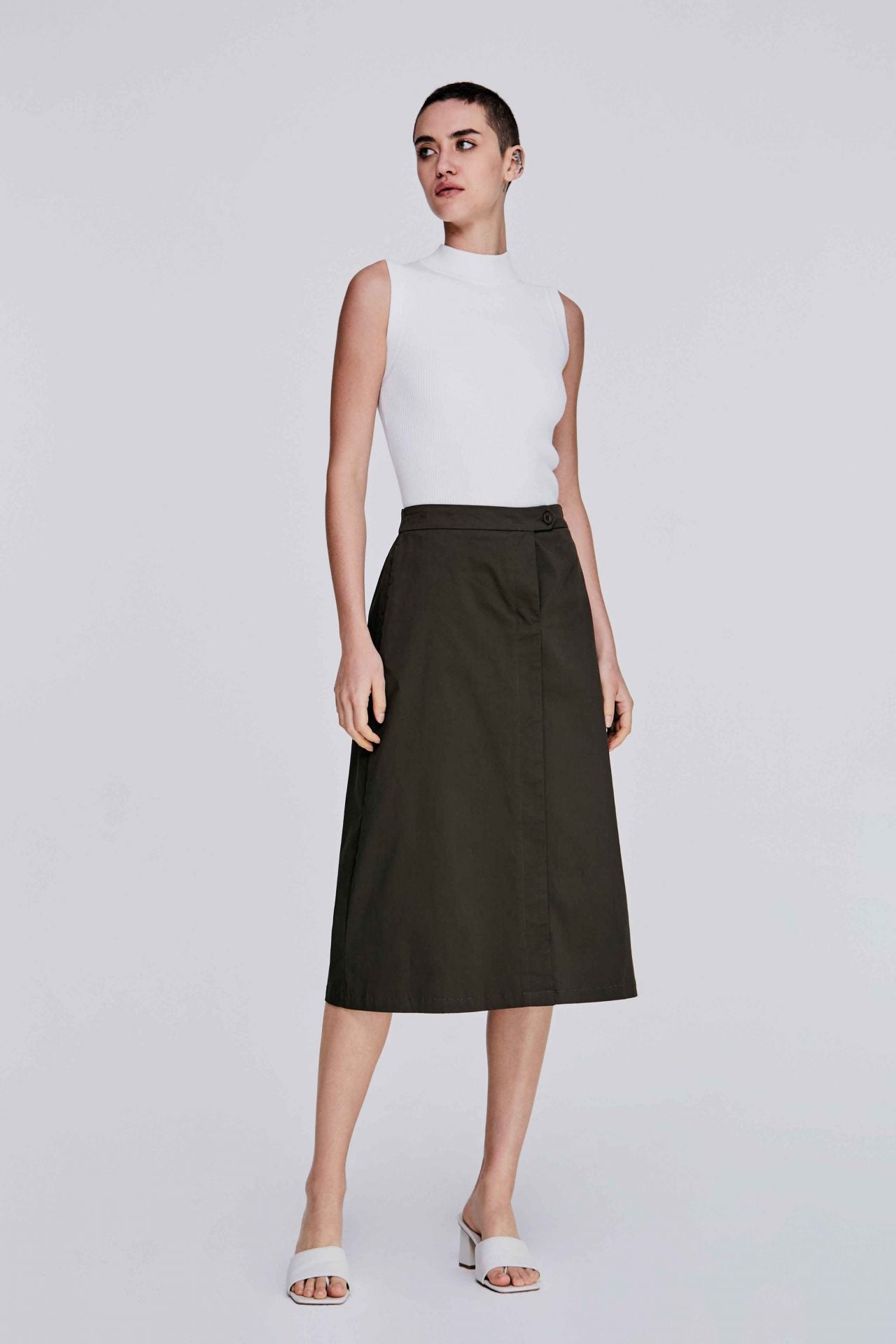 color:ARMY GREEN