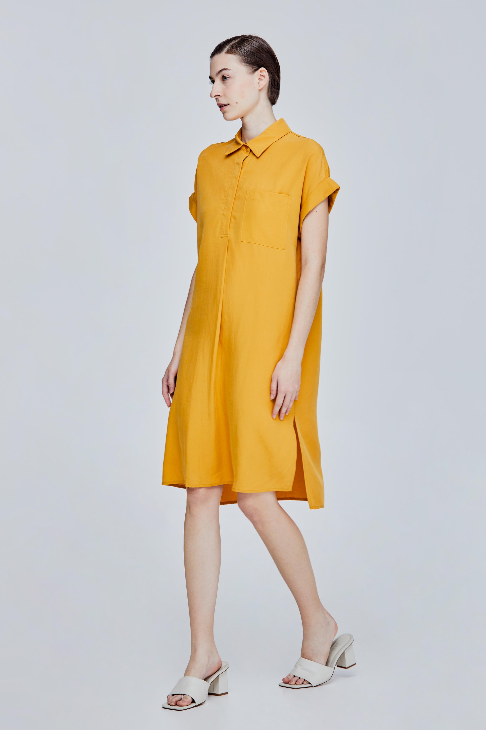 color:MARIGOLD