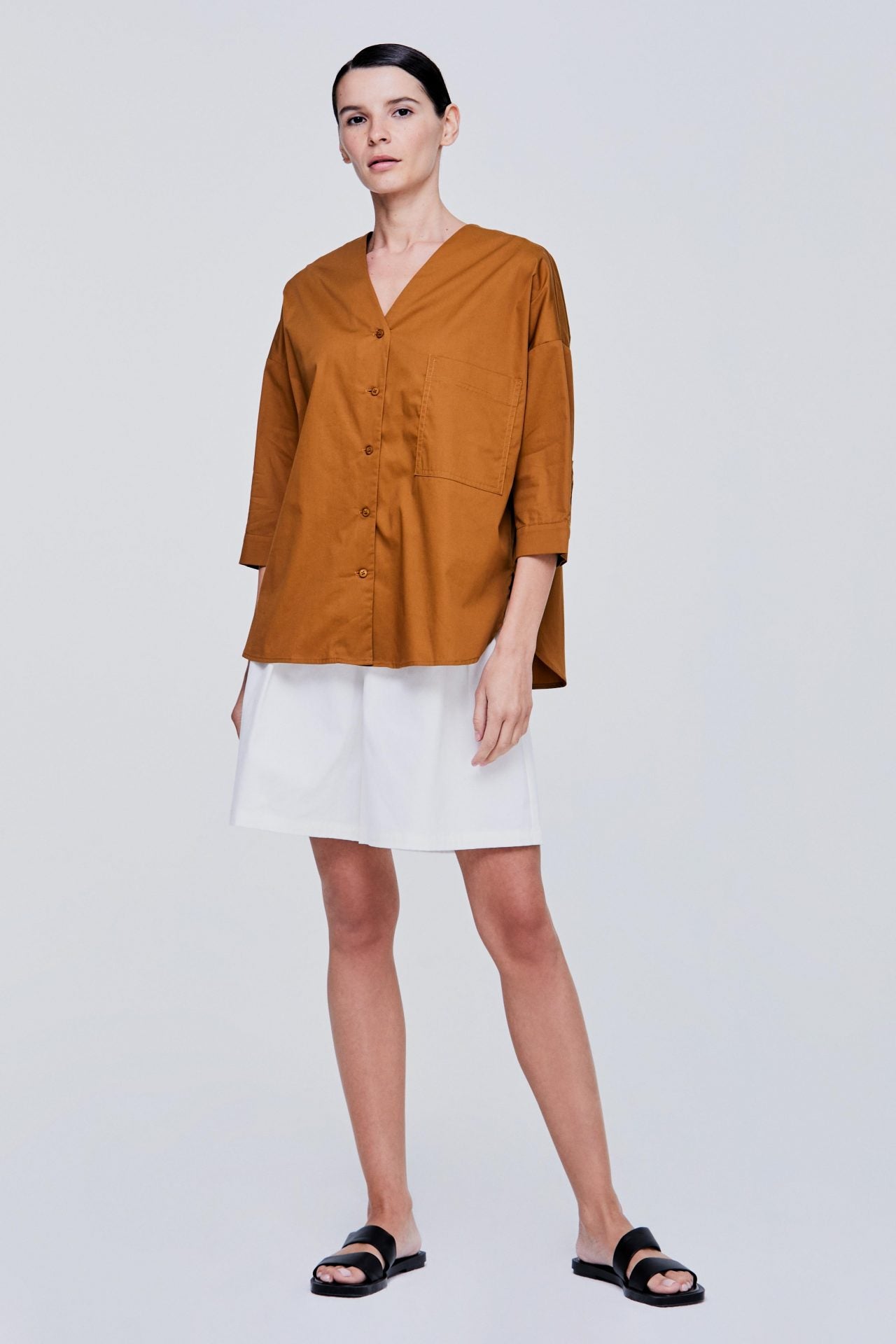 color:CARAMEL