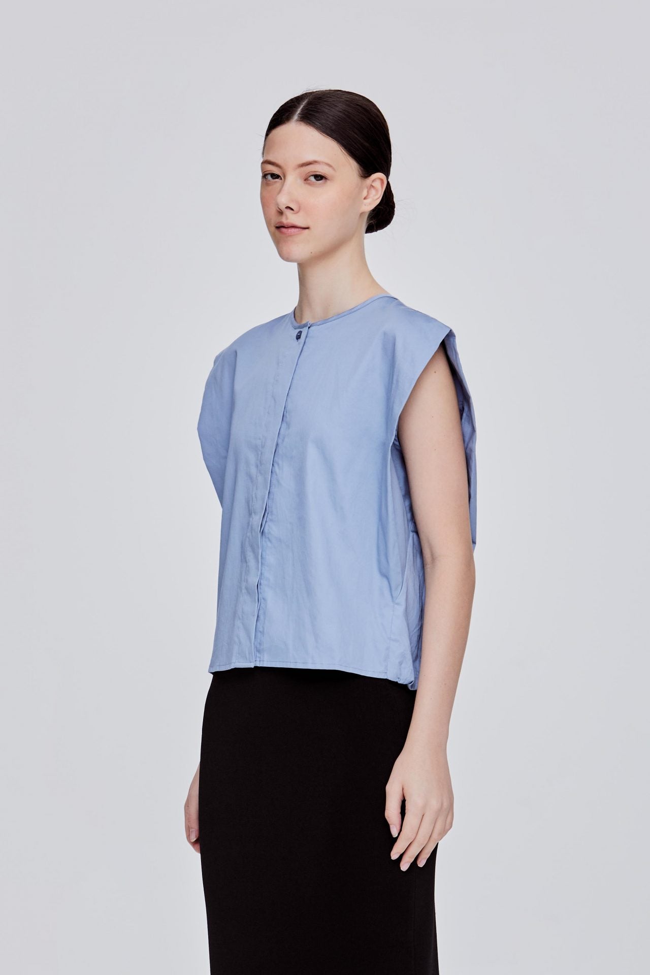 color:STEEL BLUE