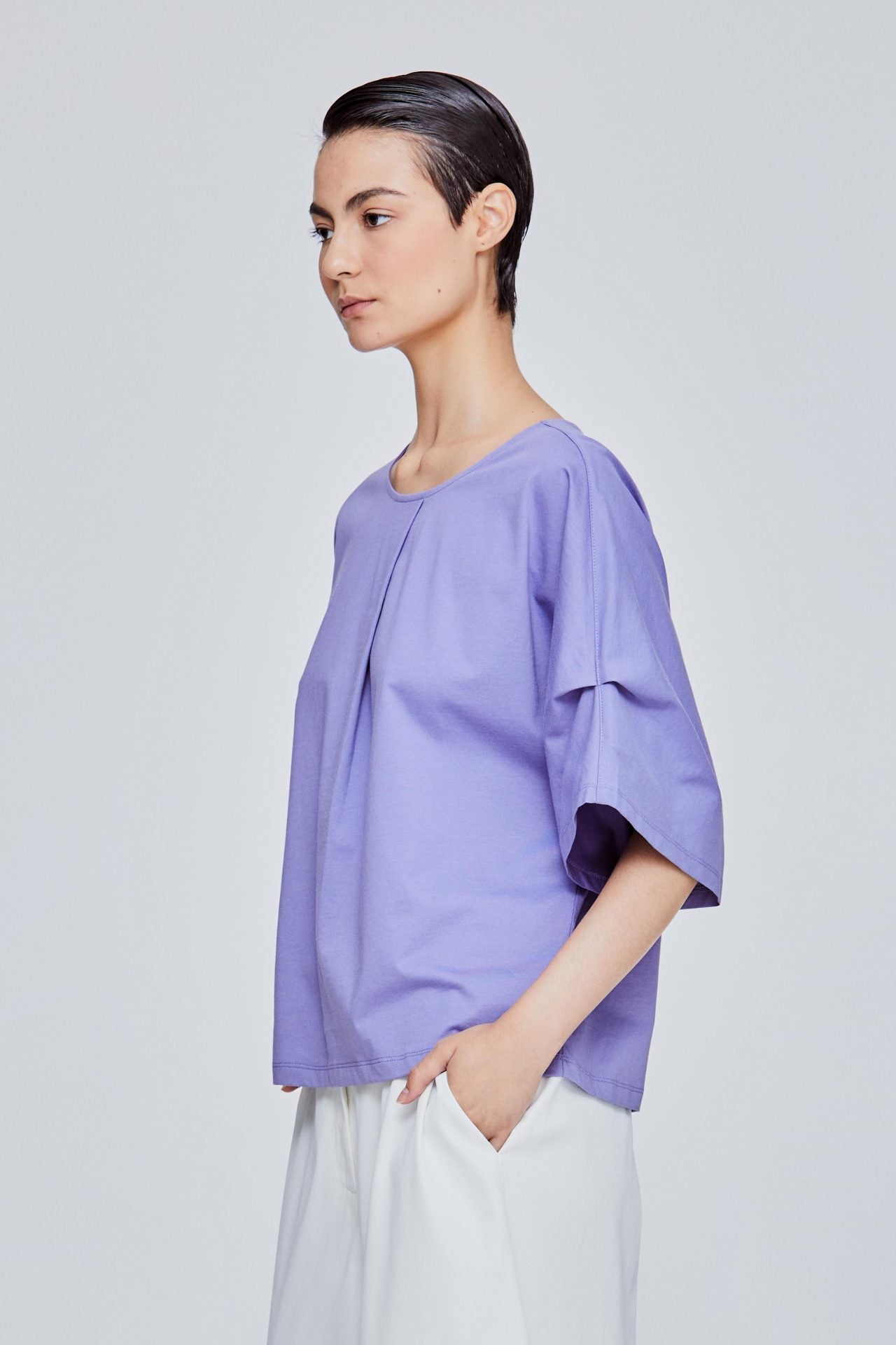 color:LAVENDER