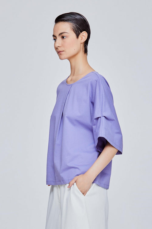 color:LAVENDER
