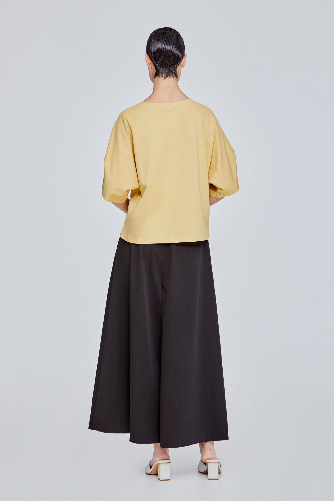 color:MELLOW