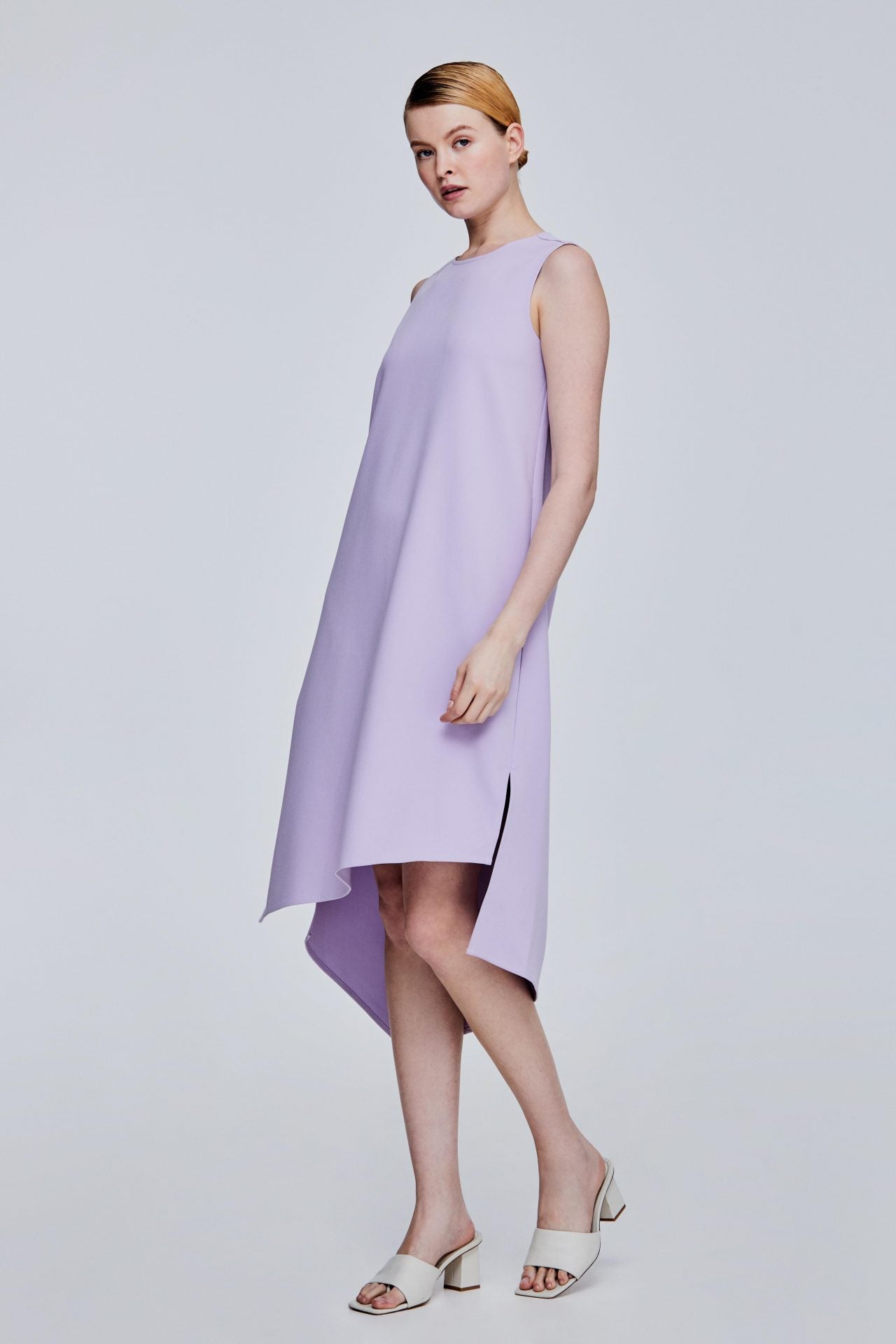 color:LAVENDER