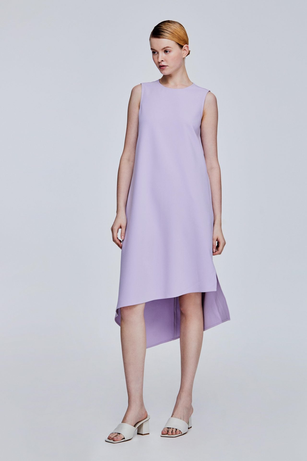 color:LAVENDER