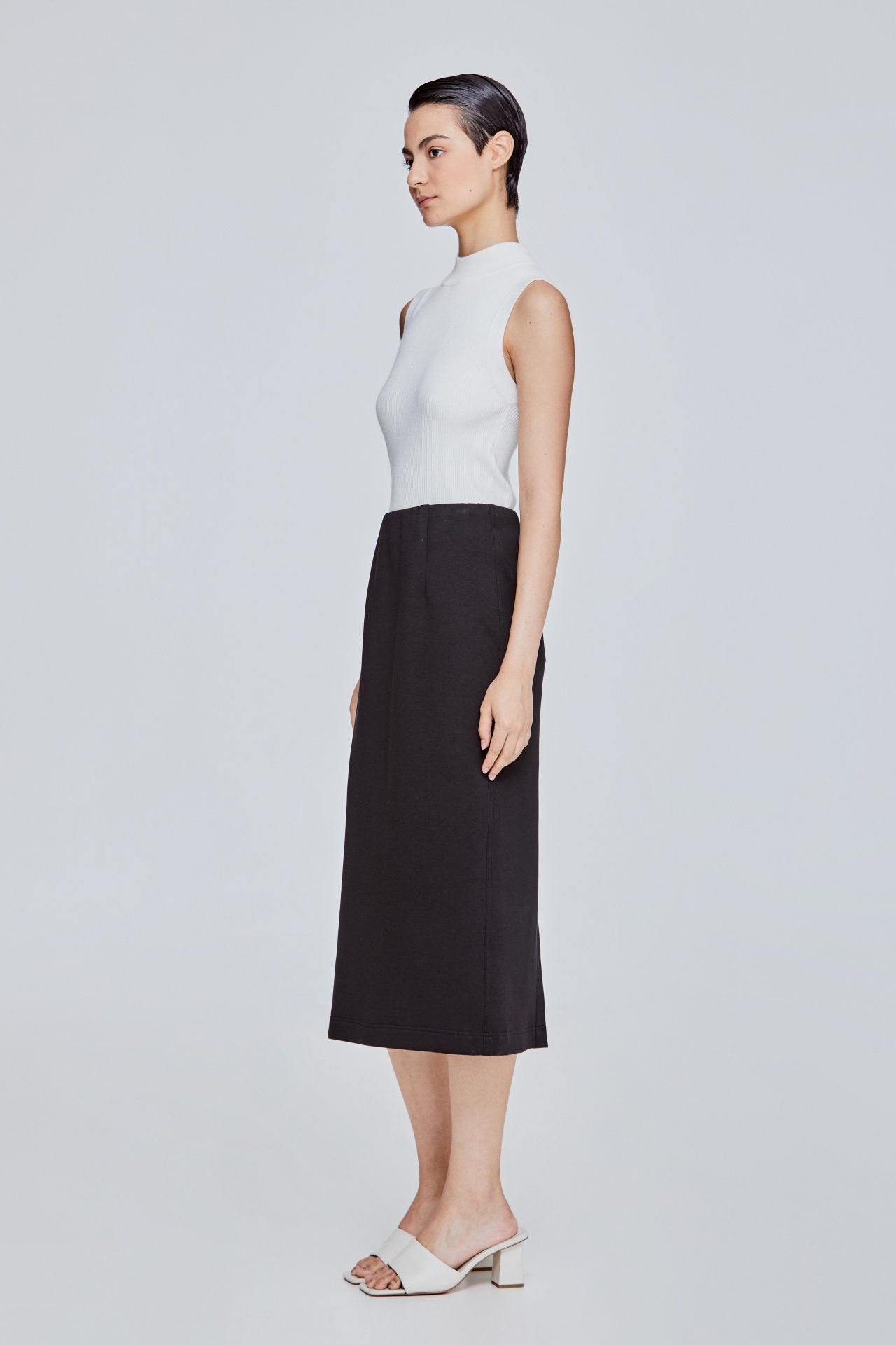 color:NOIR