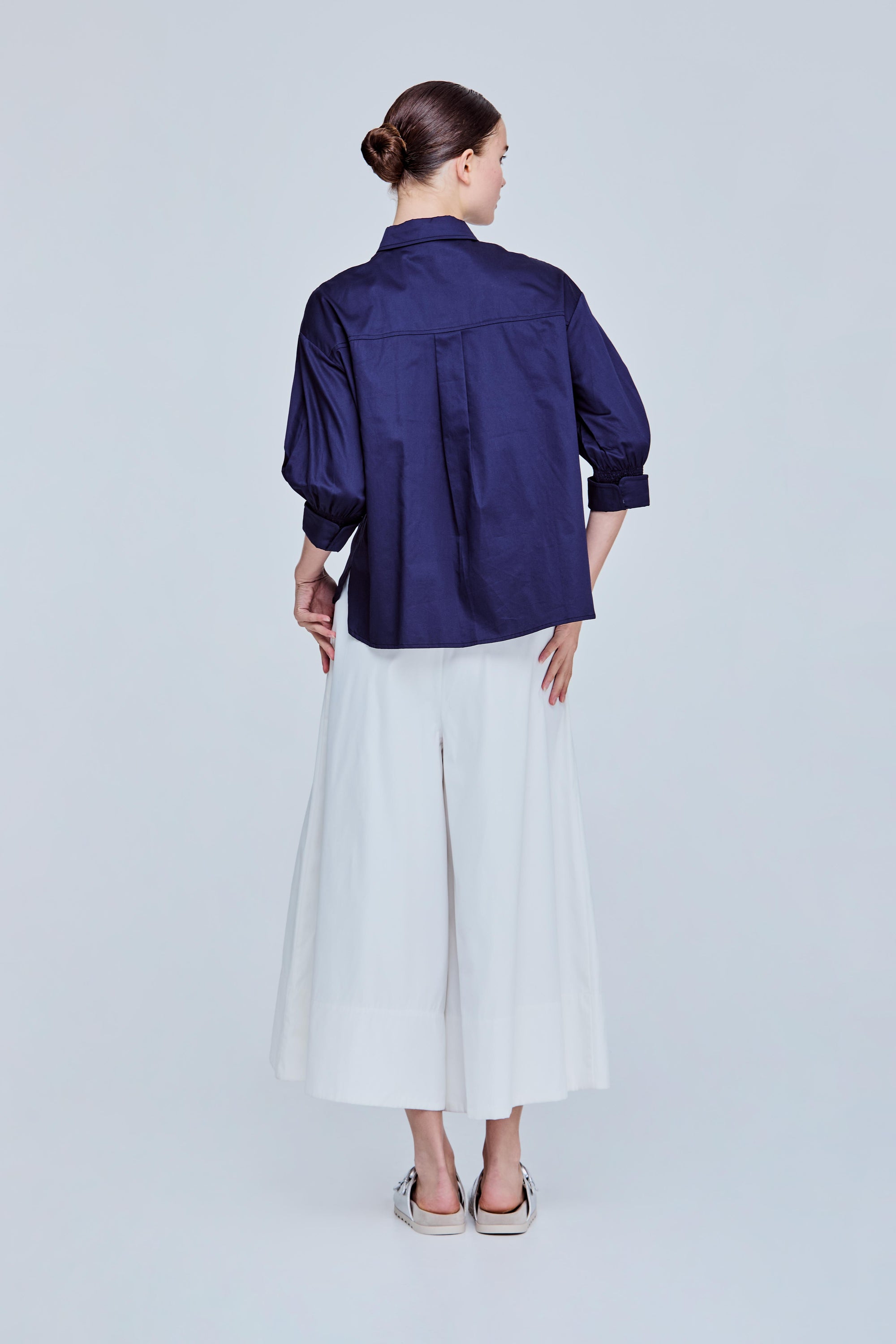 color:NAVY