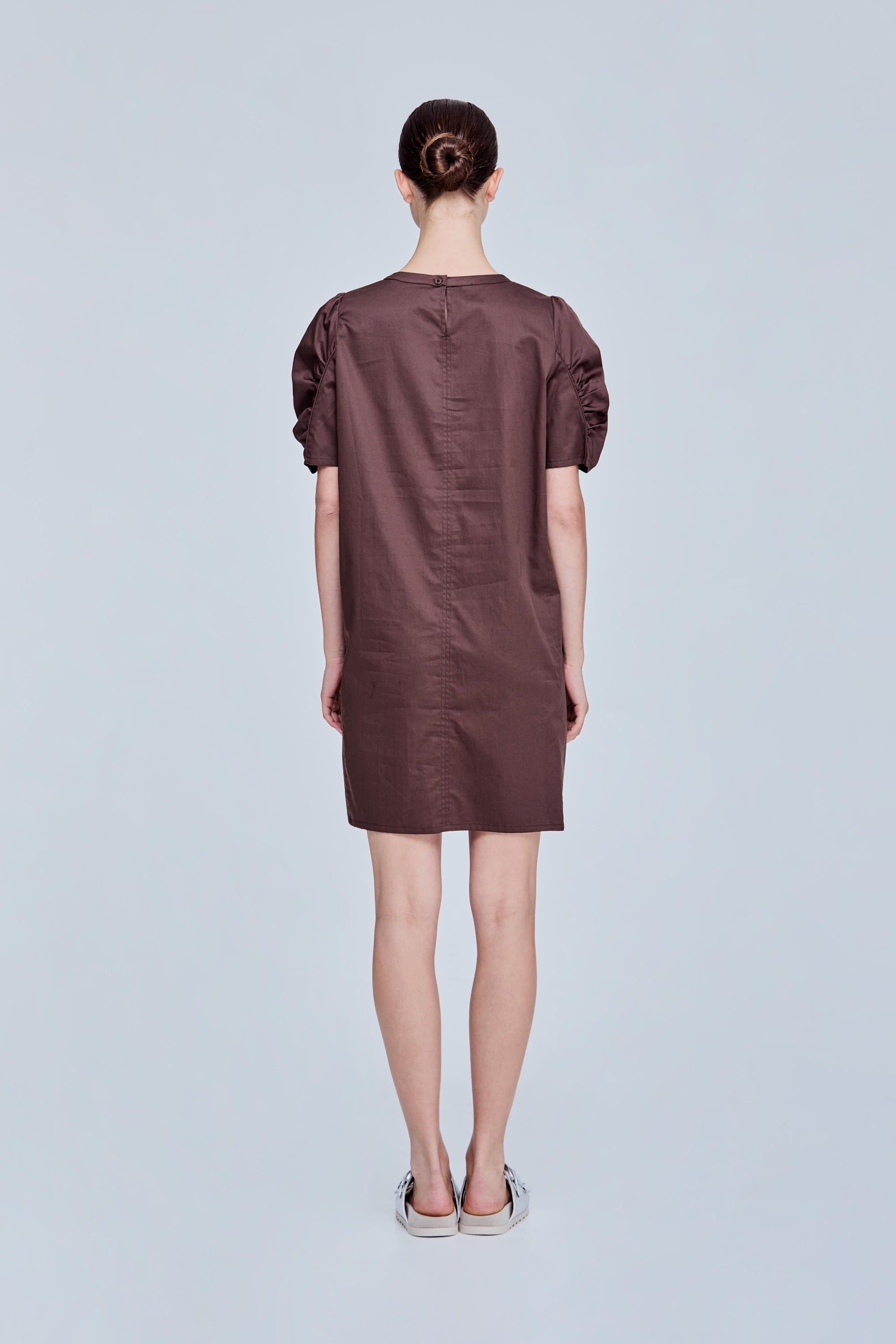 color:BROWN